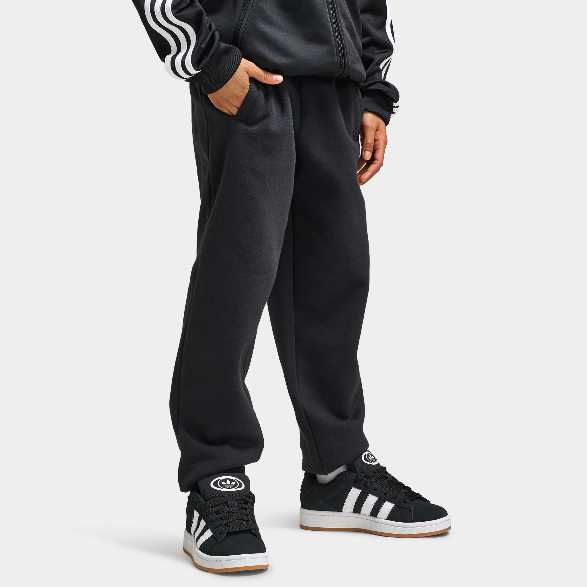 adidas Juniors' Essential Fleece Joggers / Black - Image 4