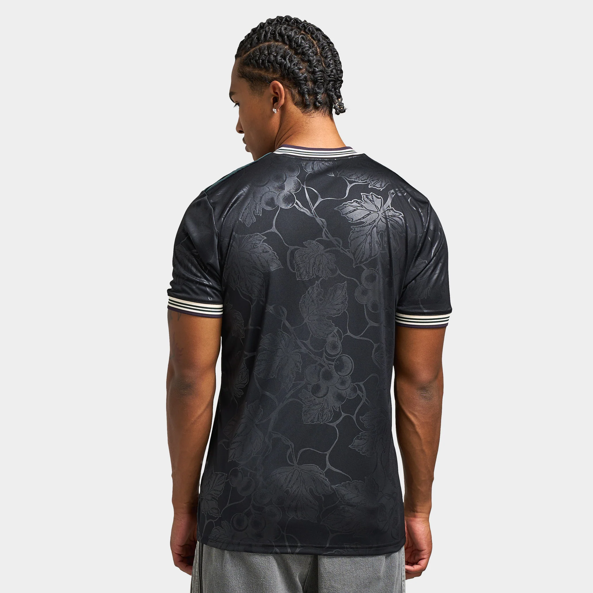 adidas Juventus 25/26 Third Jersey Aurora Black / Ecru Tint - Image 2