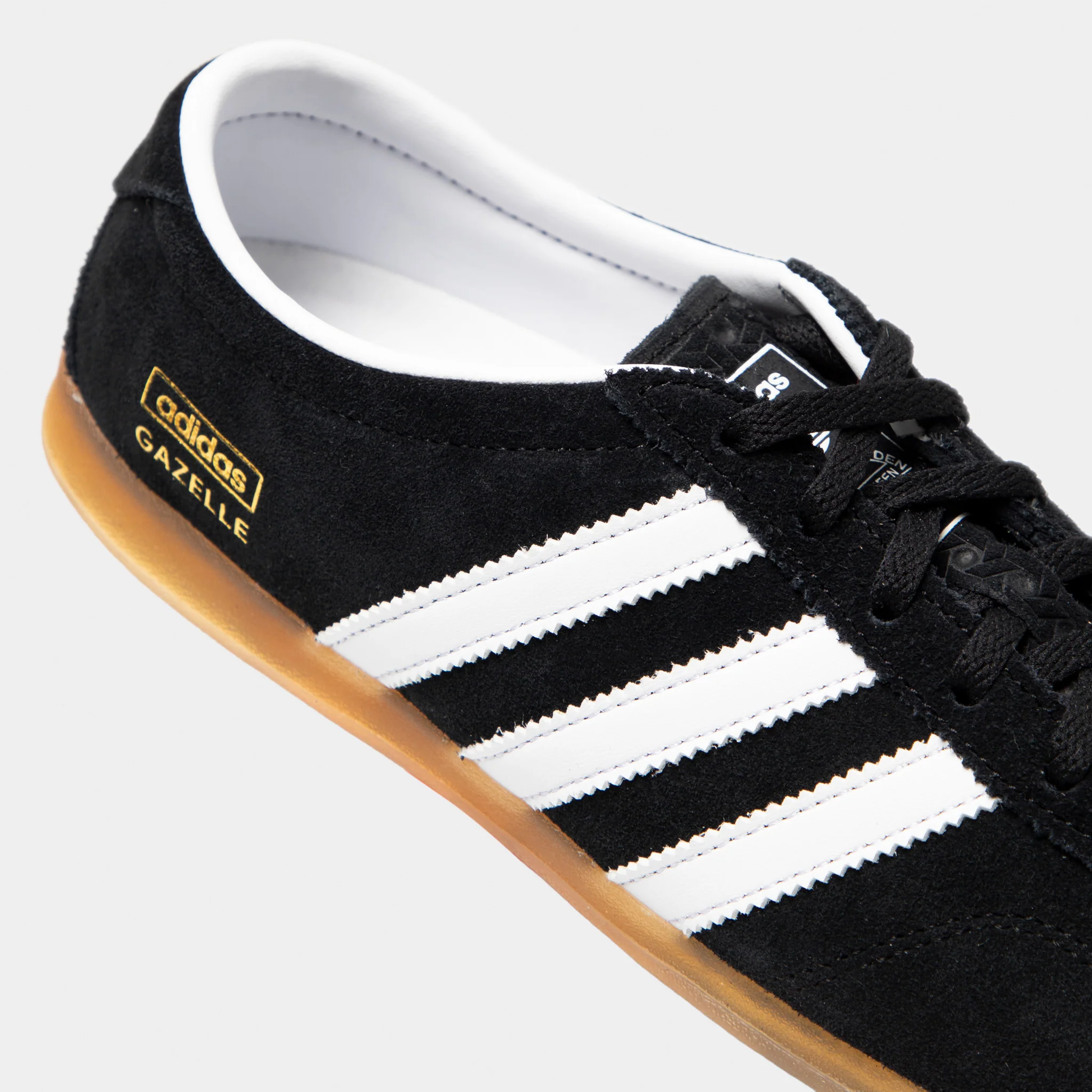 adidas Originals Women’s Gazelle Lo Pro Core Black / Cloud White - Image 3