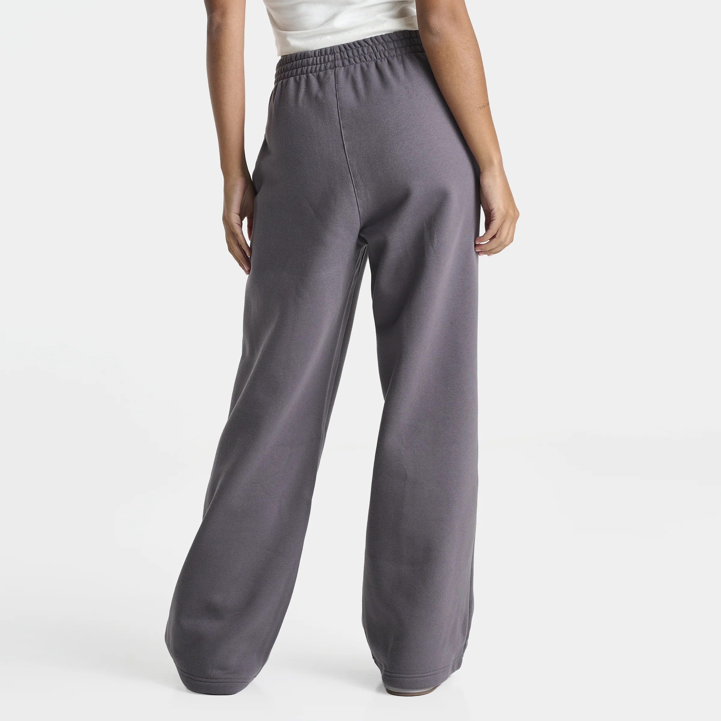 adidas Women's Bubble Heart Wide Leg Pants / Grey Fife - Image 2