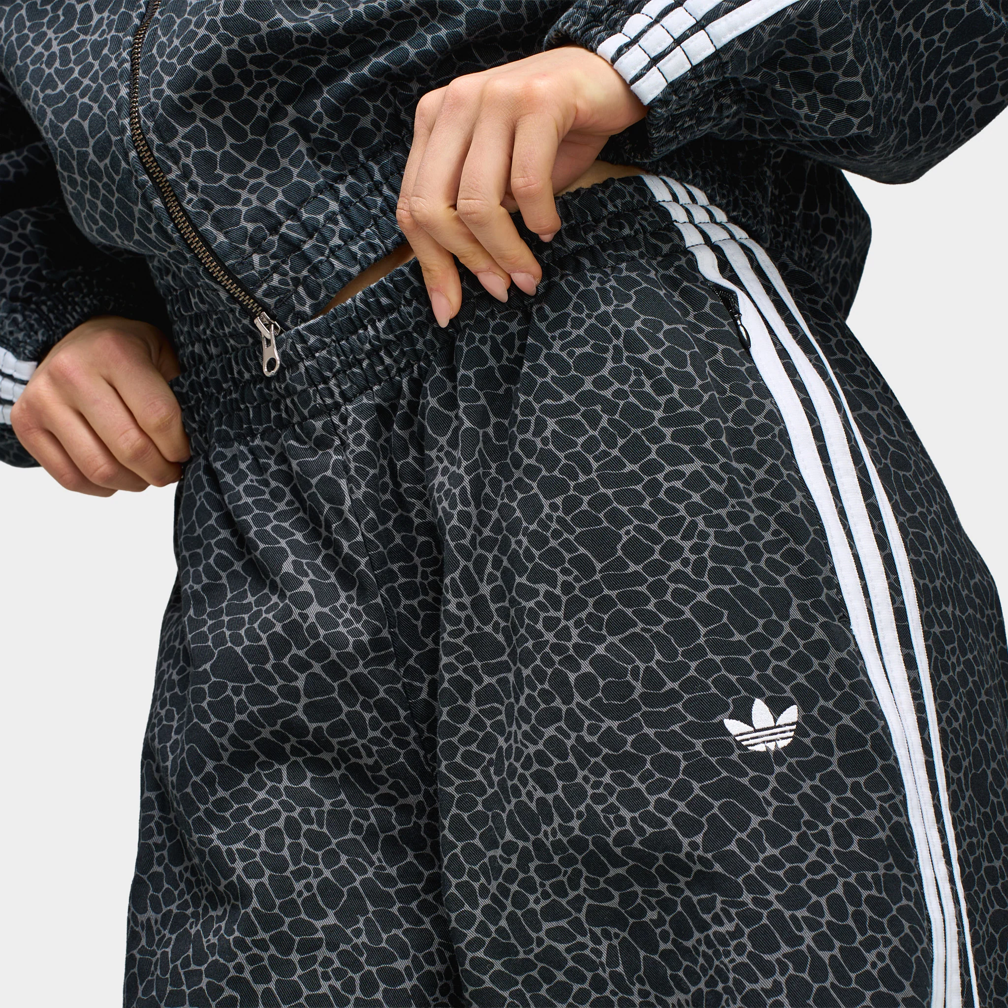 Adidas Women's Firebird Oversized AOP Denim Black / Grey Six - Image 3