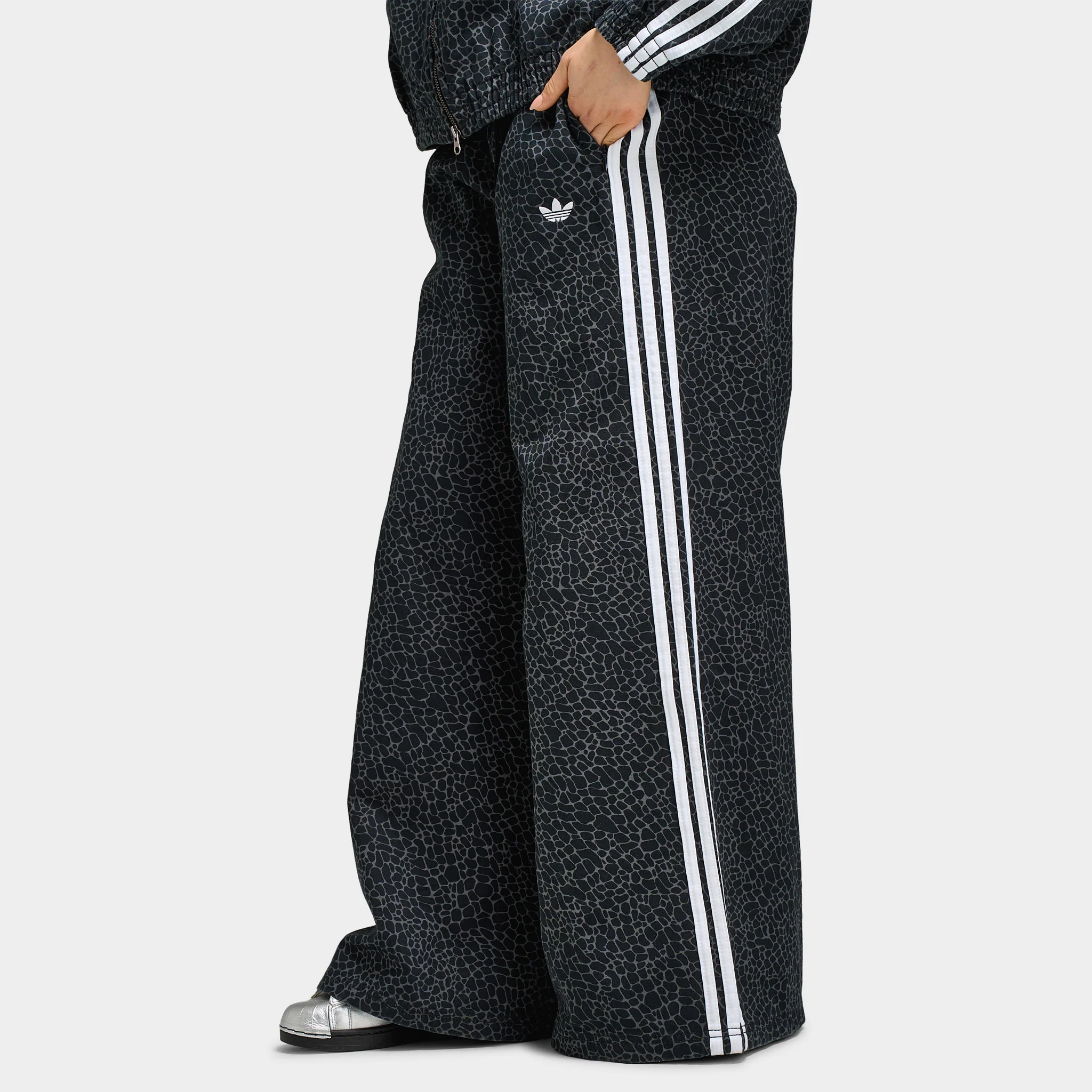 Adidas Women's Firebird Oversized AOP Denim Black / Grey Six - Image 4