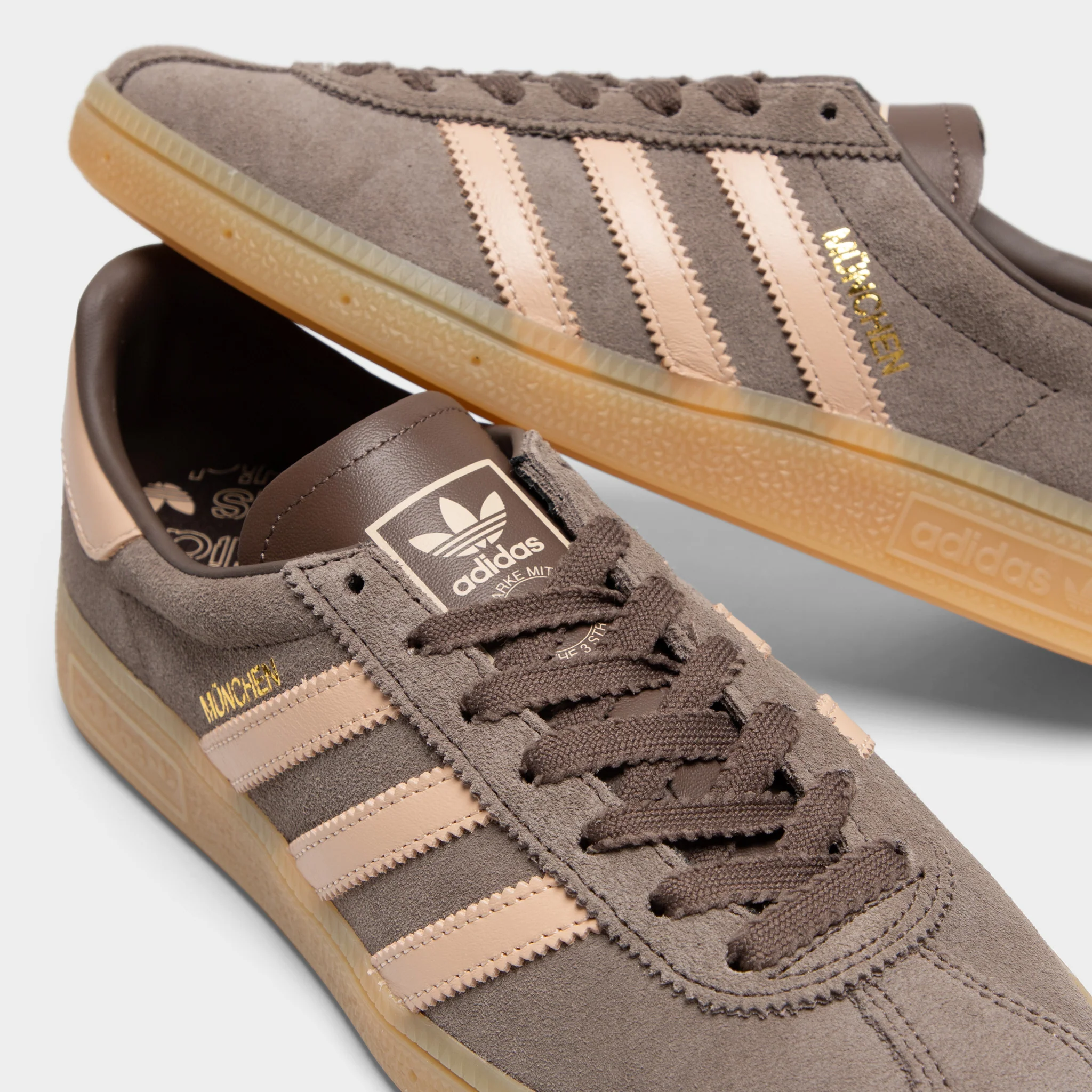 adidas Women's Muenchen Earth Strata / Halo Blush - Gum - Image 3