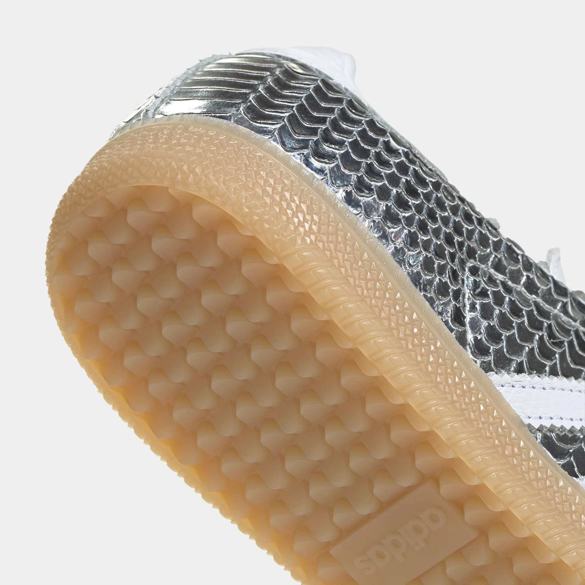 adidas Women's Samba Silver Metallic / White - Gum - Image 4