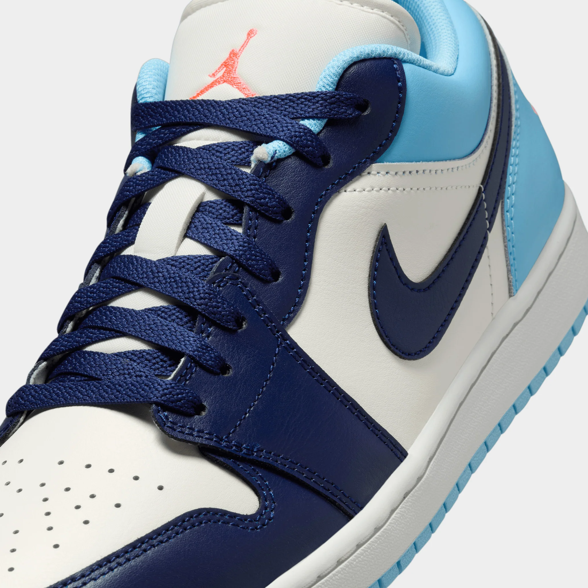 Air Jordan 1 Low White / Blue / Navy - Image 3