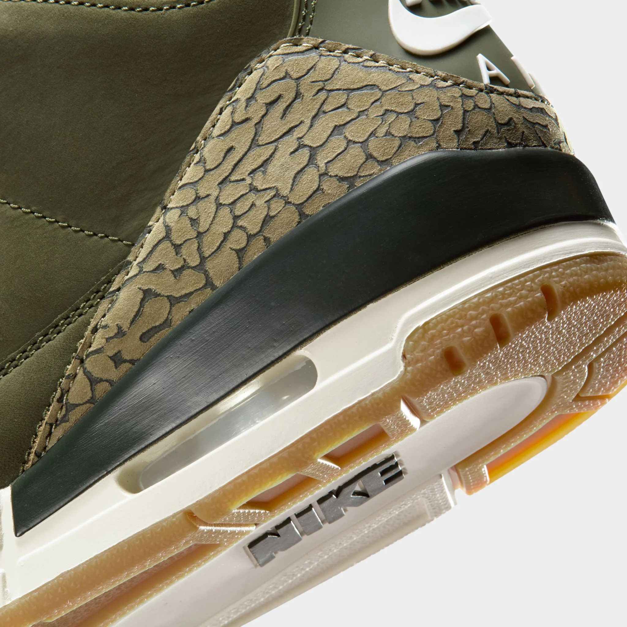 Air Jordan 3 Retro Medium Olive / Sequoia - Image 3