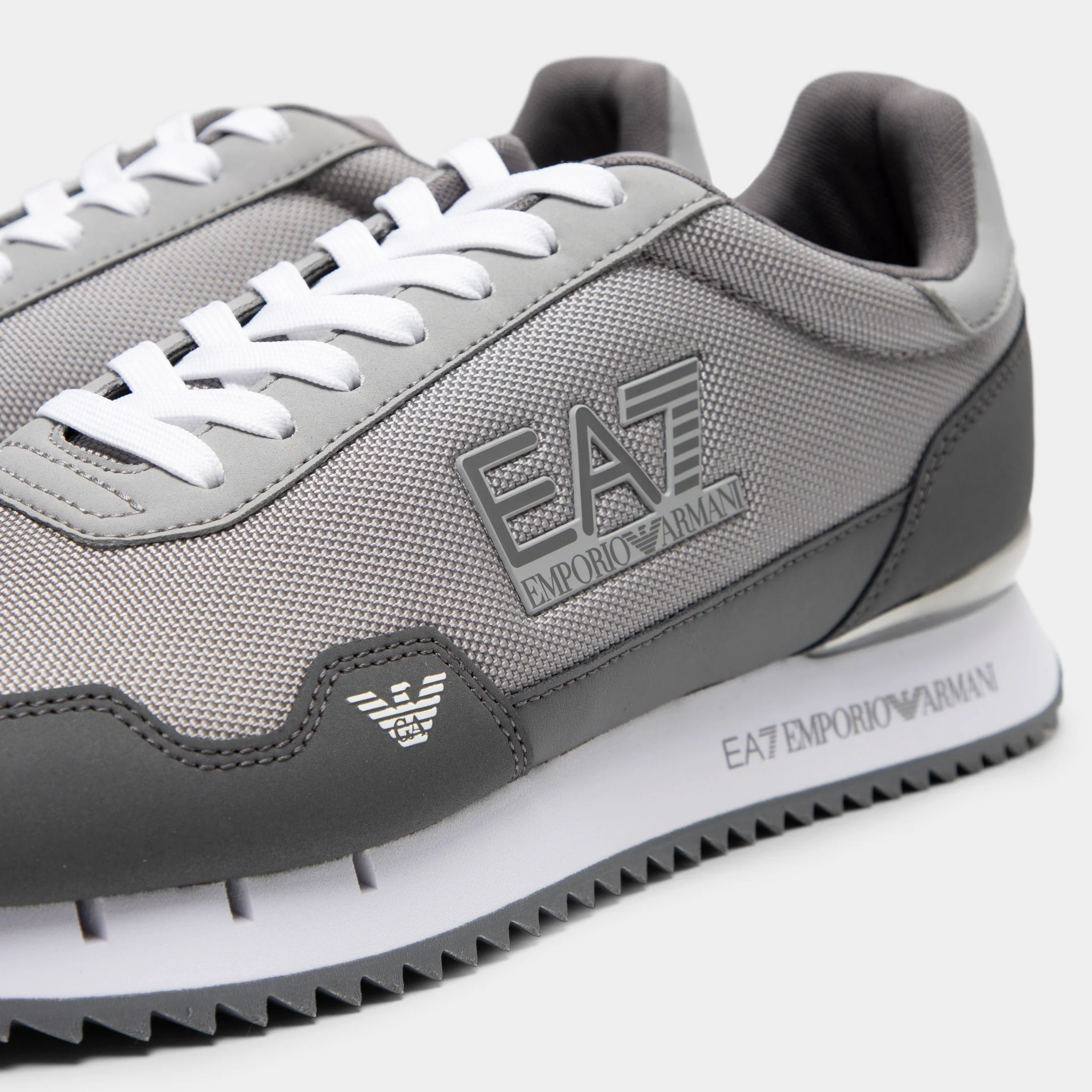 EA7 Black & White Vintage White / Gold - Image 3