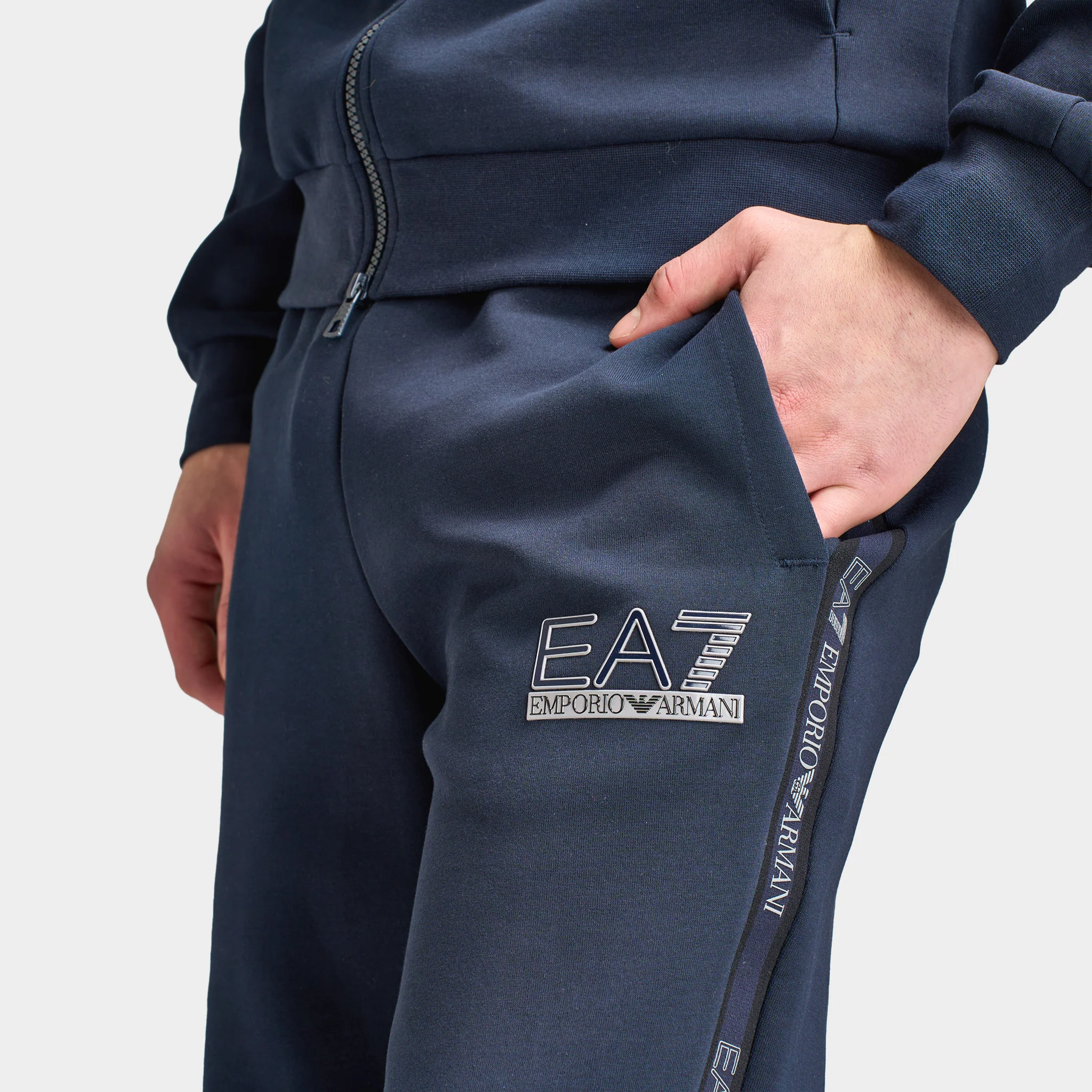 EA7 Joggers / Armani Blue - Image 4