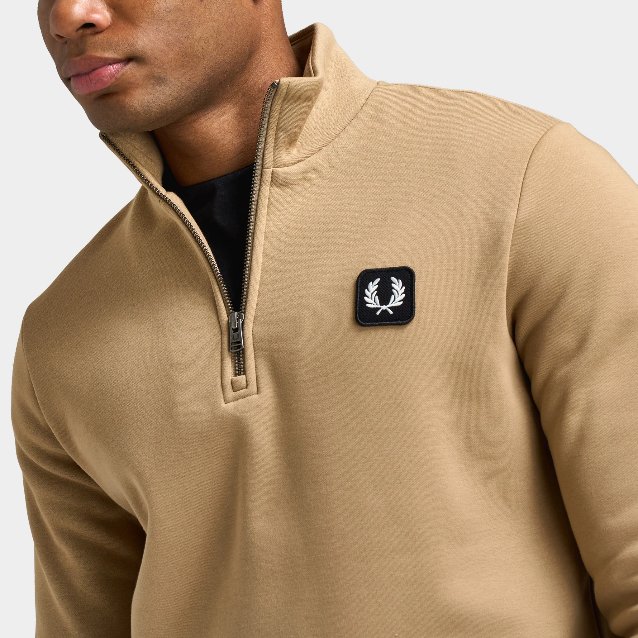 Fred Perry Badge Half Zip Sweatshirt / Warm Stone - Image 4