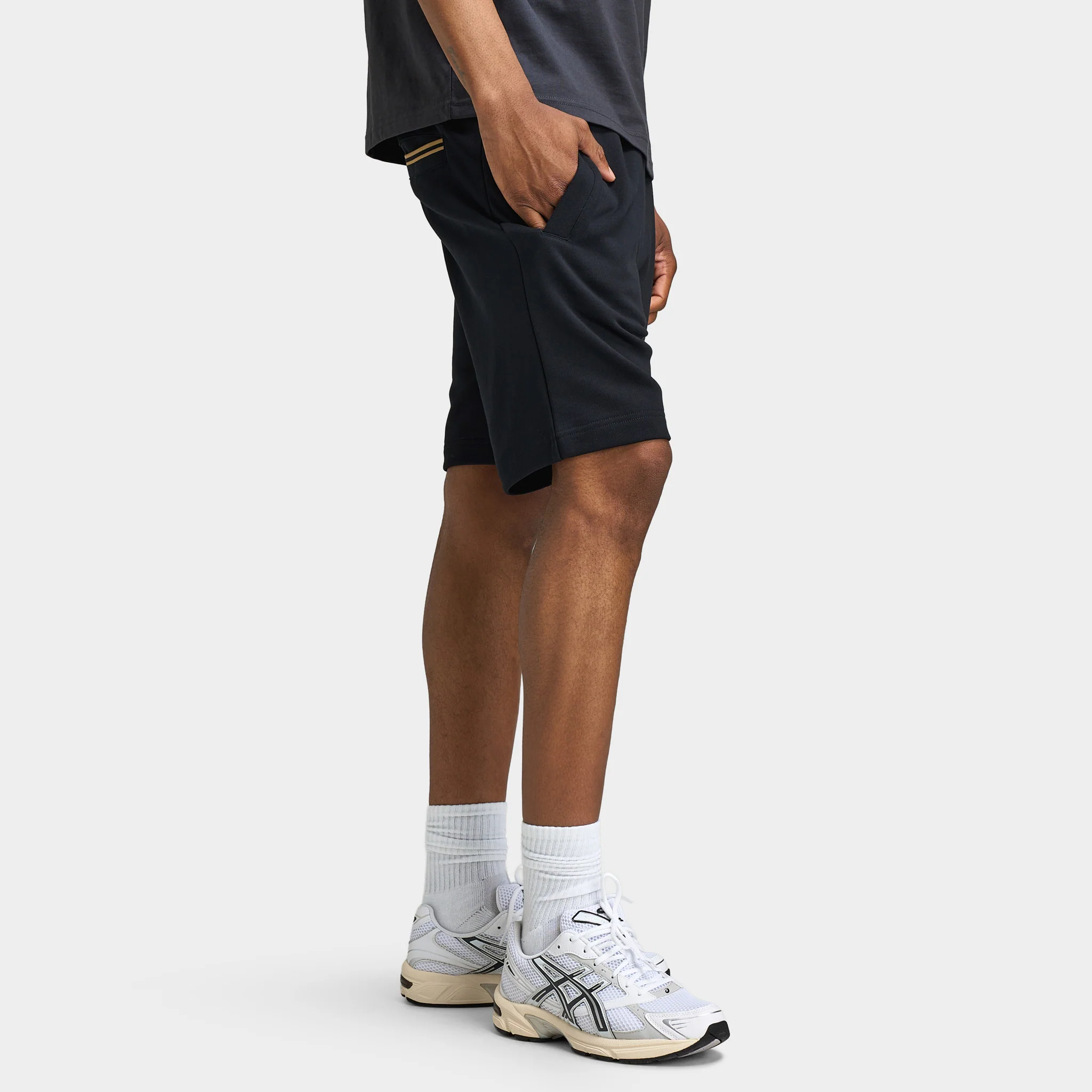 Fred Perry Classic Sweat Short Black / Warm Stone - Image 3