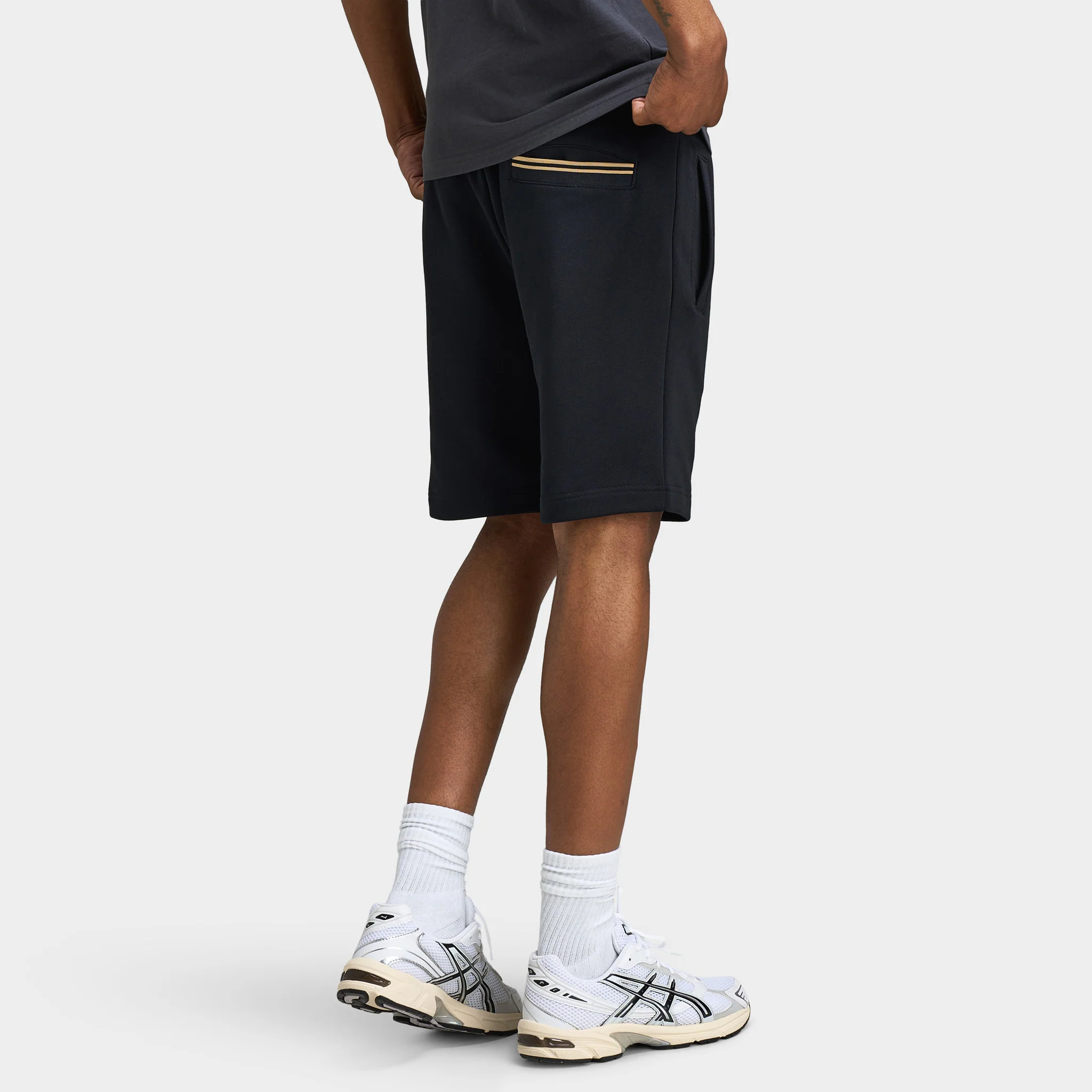 Fred Perry Classic Sweat Short Black / Warm Stone - Image 4