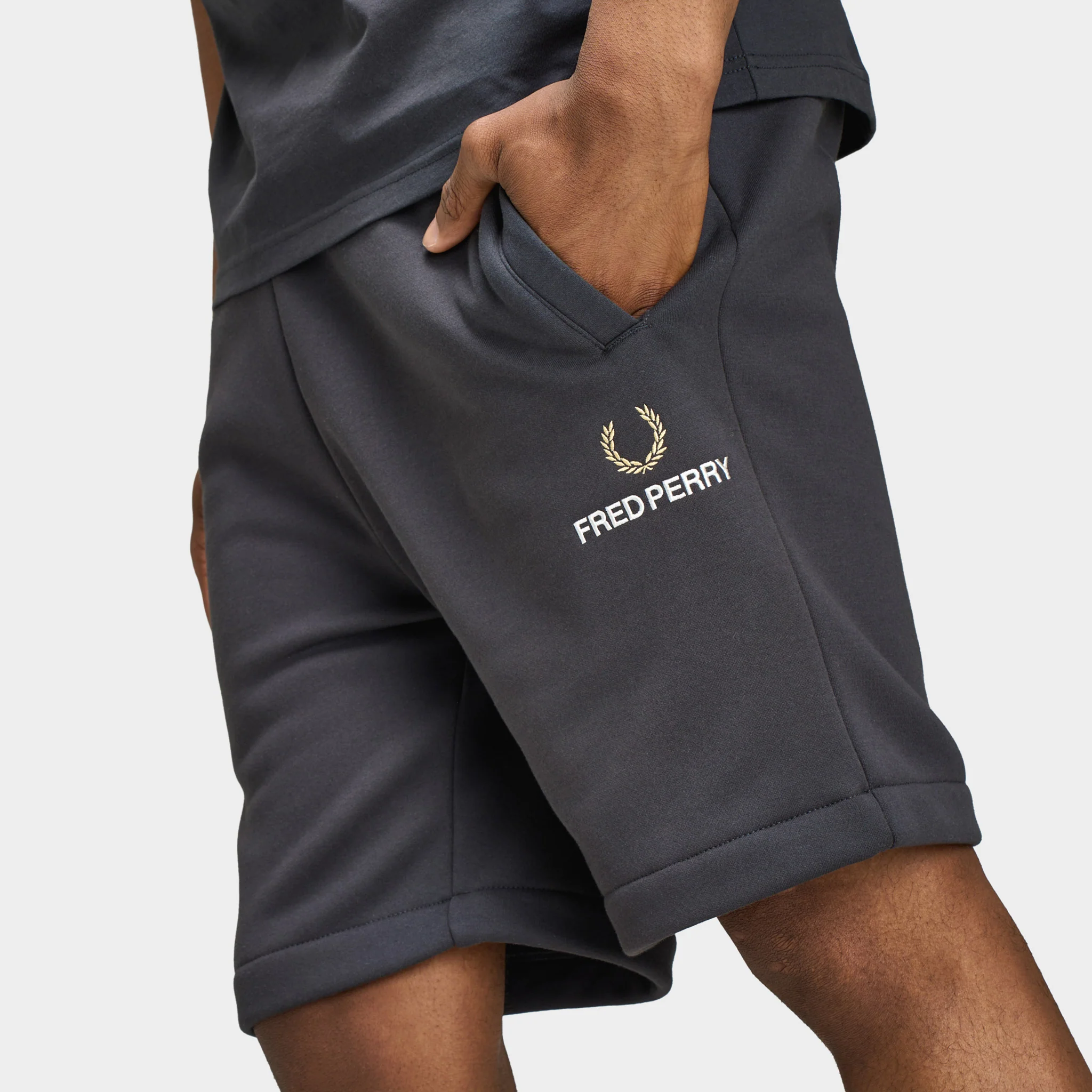 Fred Perry Stacked FLP Sweat Short / Anchor Grey - Image 5