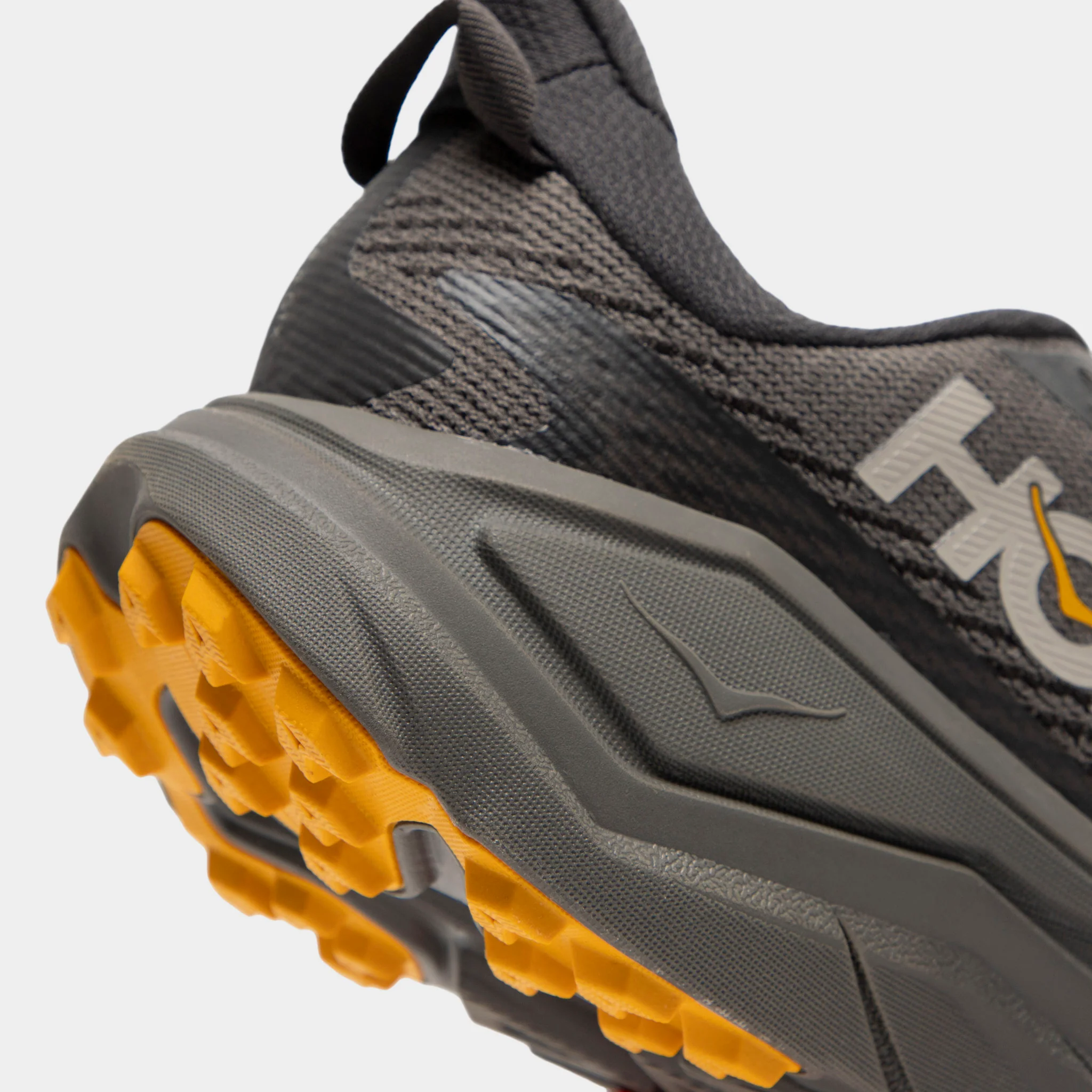Hoka Challenger 8 GTX Asphalt / Yellow - Image 5