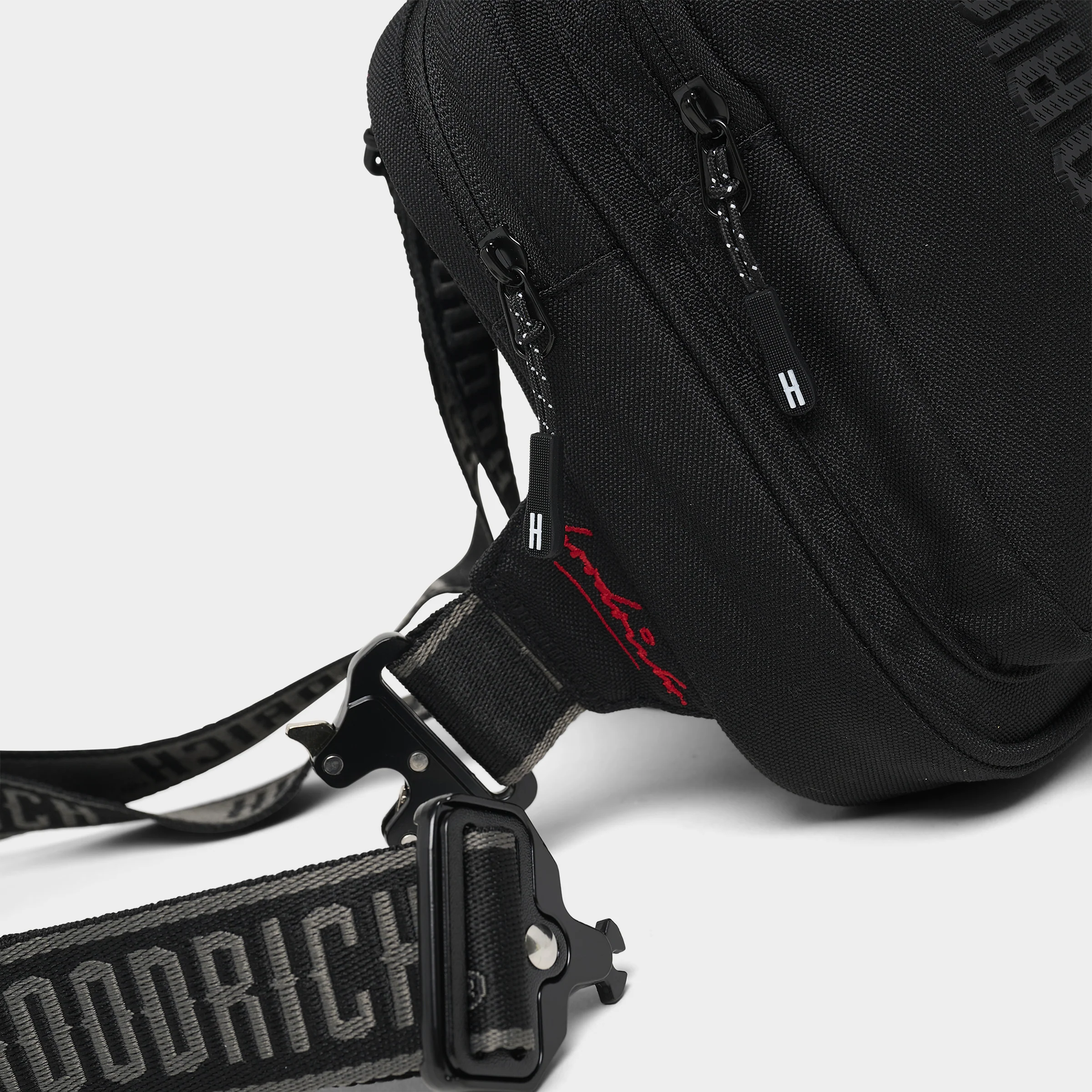Hoodrich Core V3 Oversized Clip Mini Bag Black / Red - Grey - Image 6