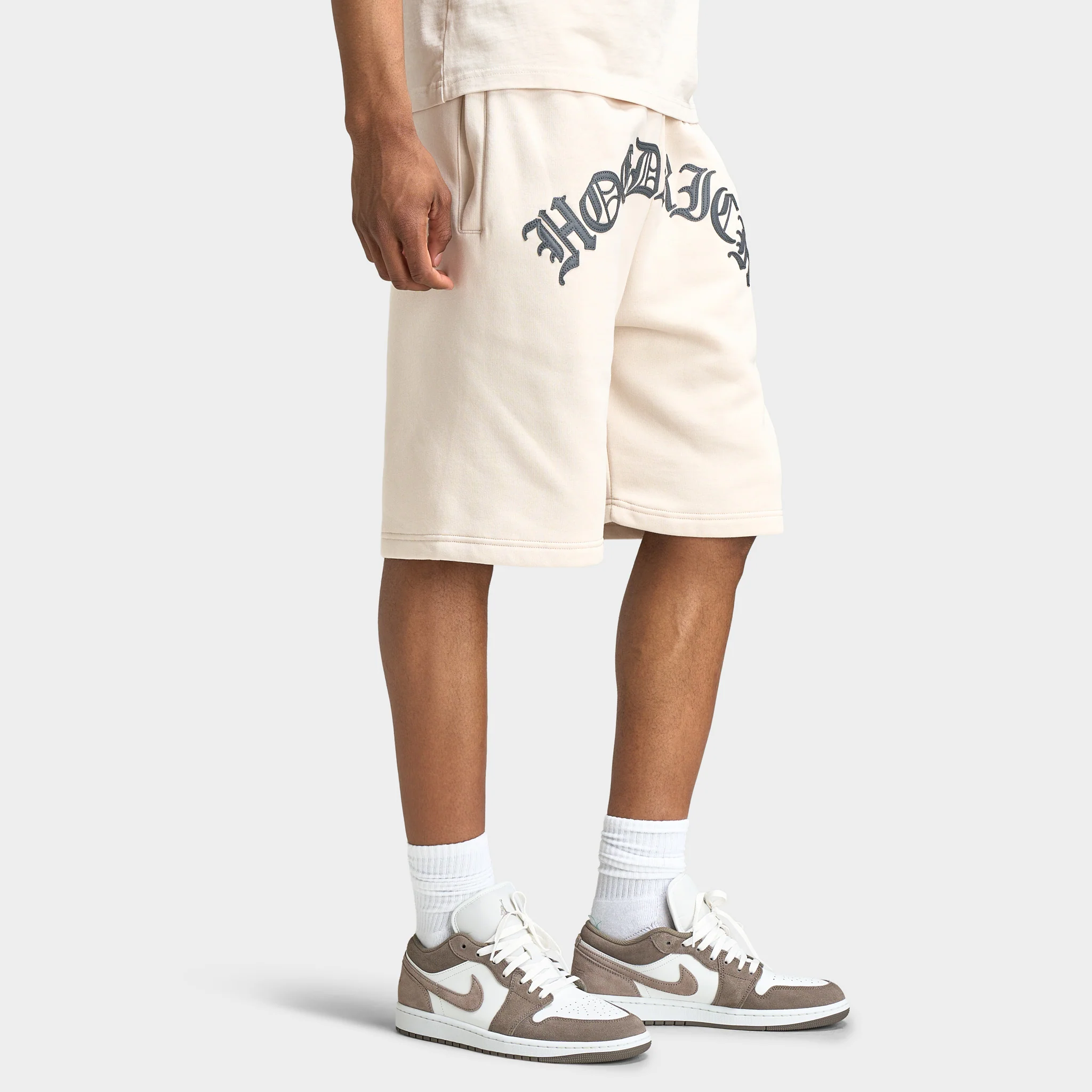 Hoodrich Inkline Oversized Shorts / Oat Milk - Image 3