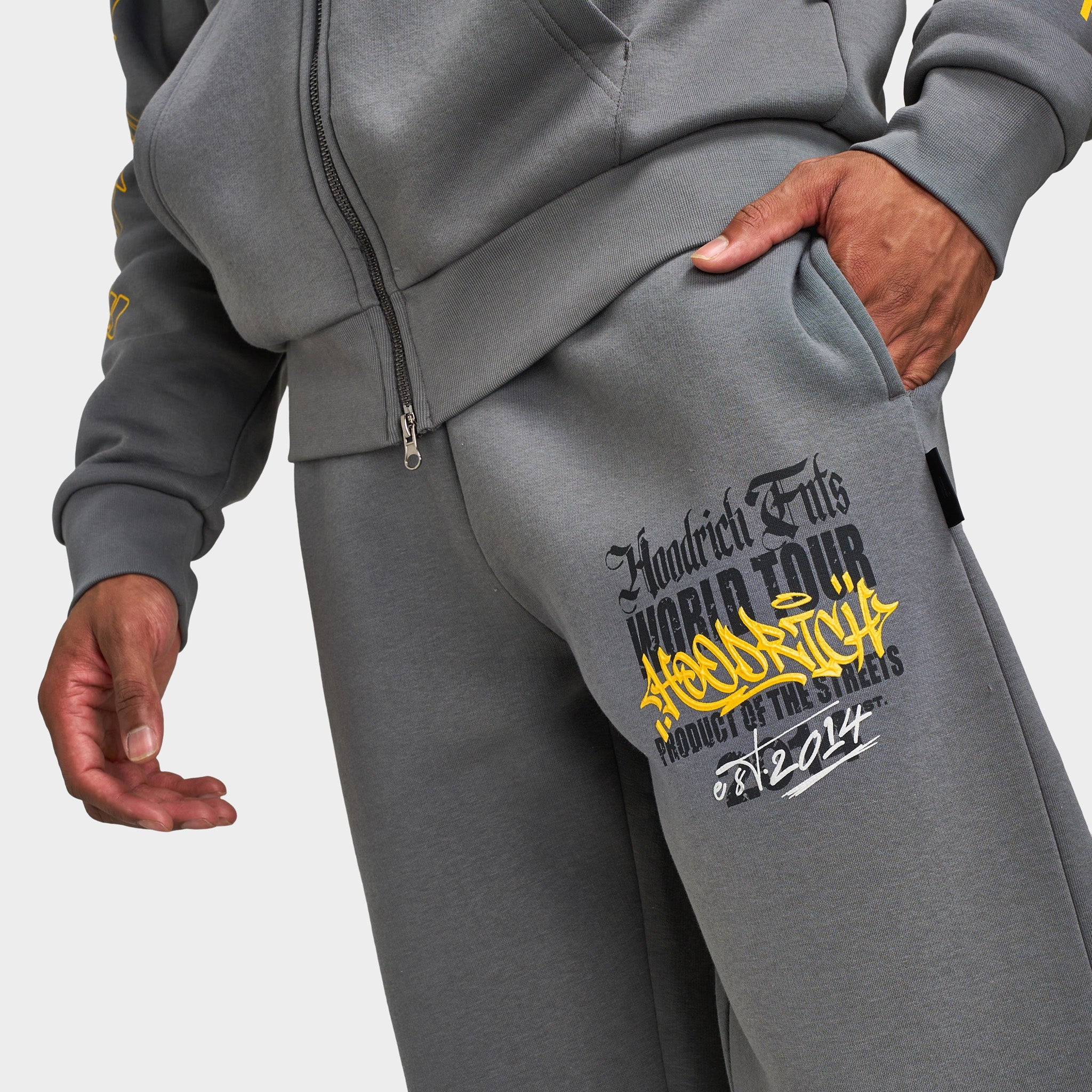 Hoodrich Stamp Tour V2 - Oversized Open Hem Jogger / Grey - Image 5