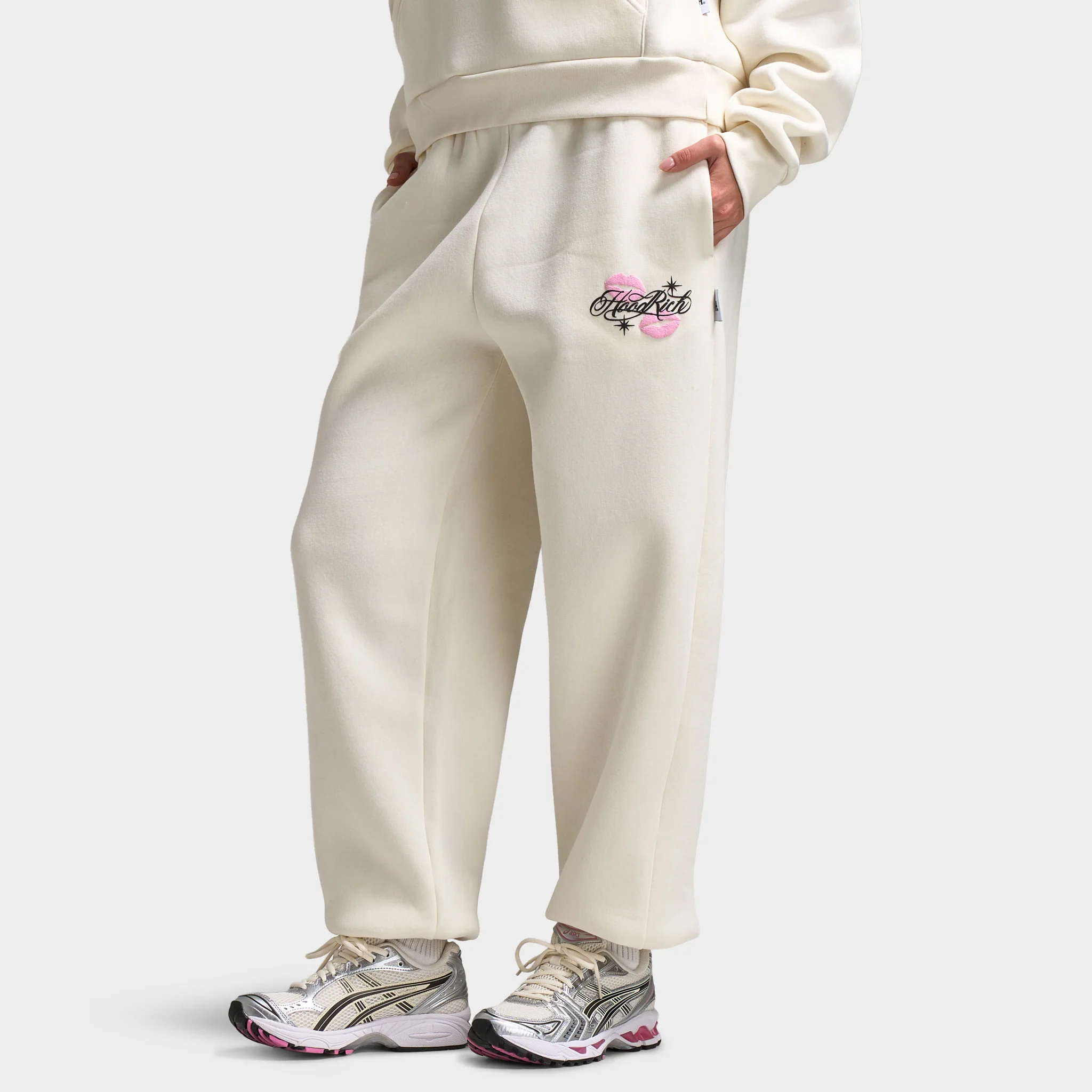 Hoodrich Women's Vision Oversized Joggers White / Pink - Image 4