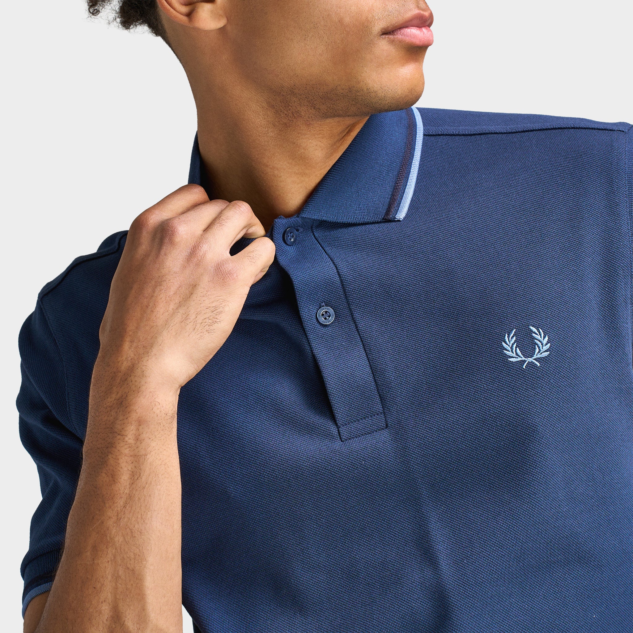 Fred Perry Twin Tipped Shirt Tennis Blue / Ace Blue / Navy - Image 3
