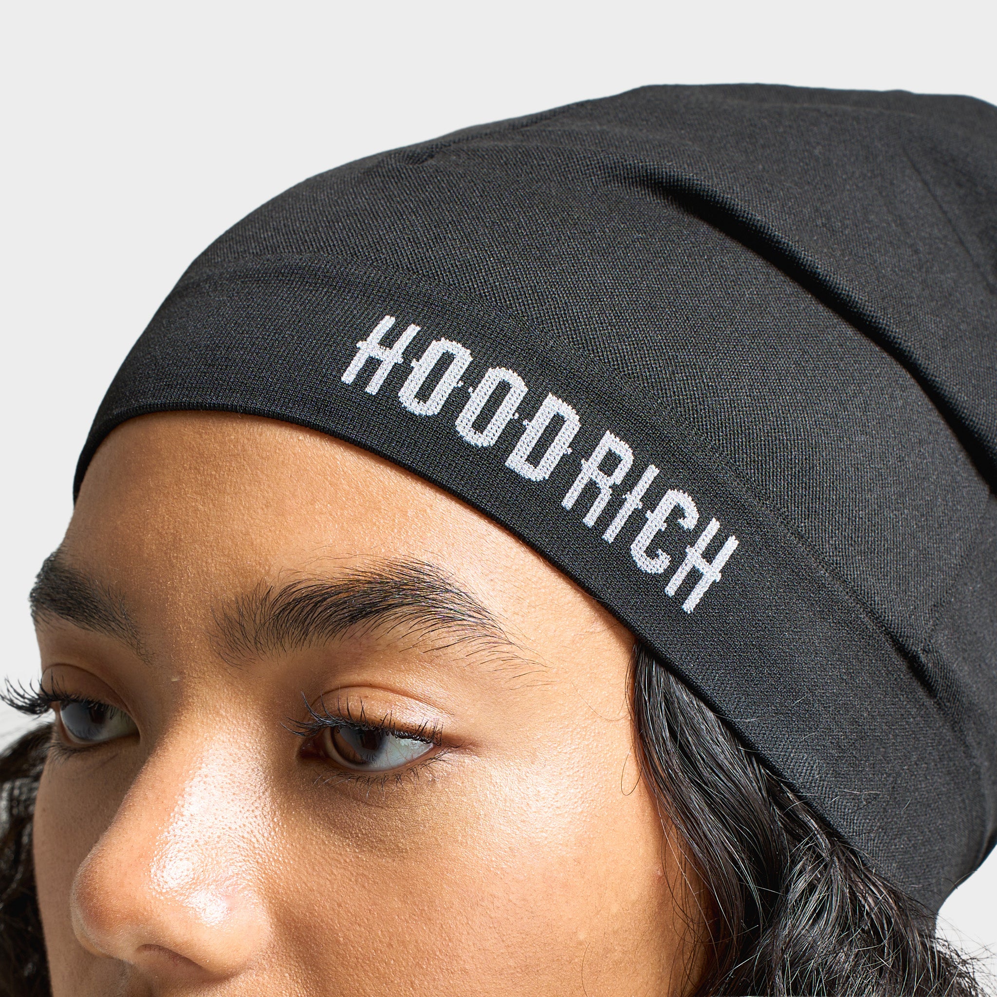 Hoodrich Core Skull Beanie Black / White - Image 3