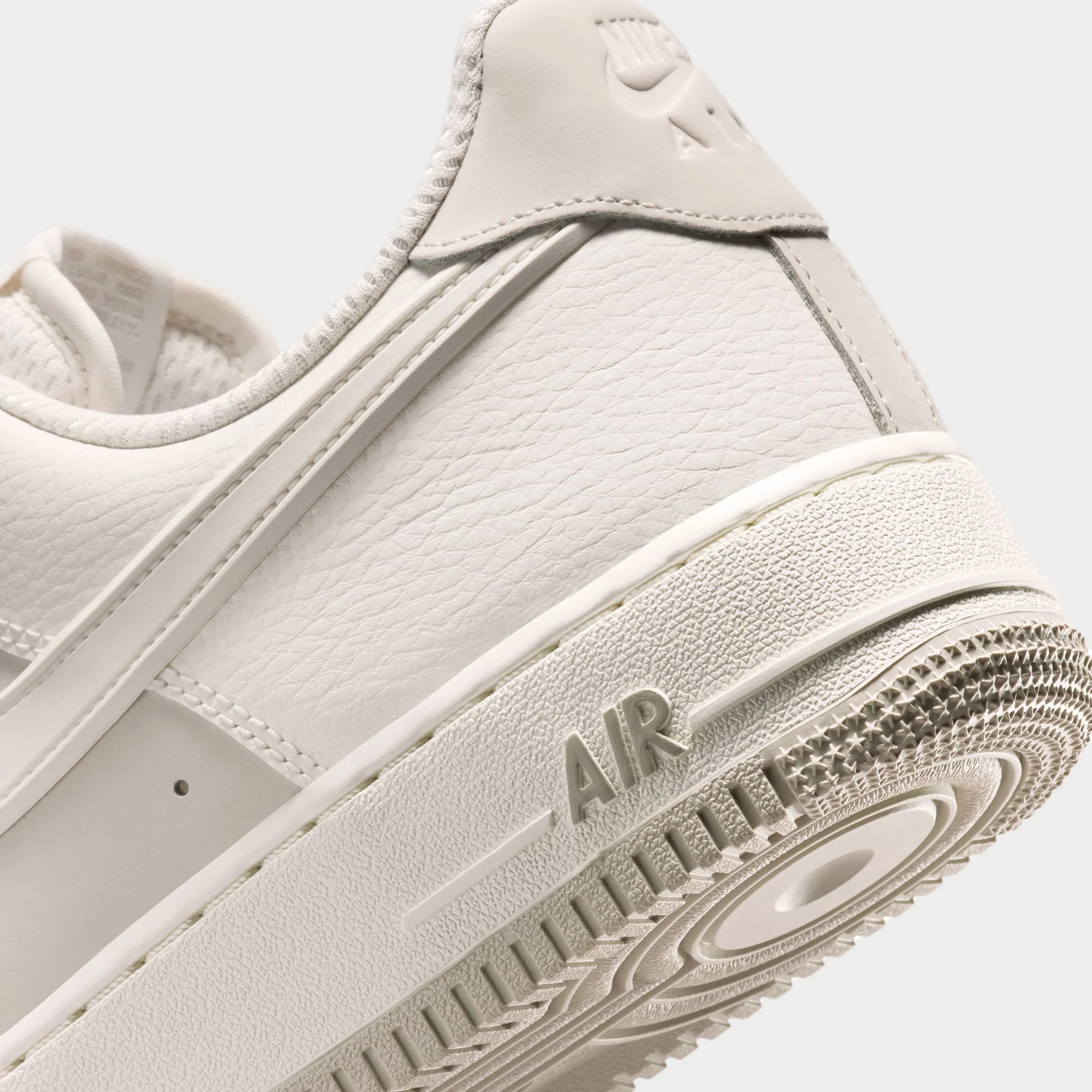 Nike Air Force 1'07 LV8 Sail / Sail - Light Bone - Image 4