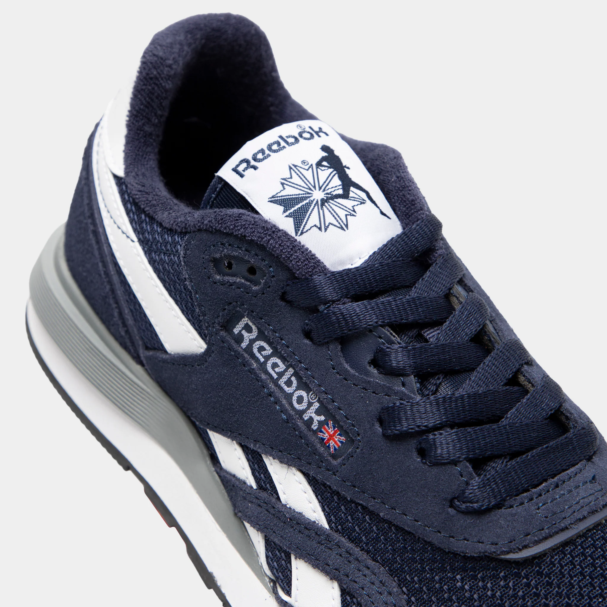 Reebok Nylon 89 White / Navy - Image 3