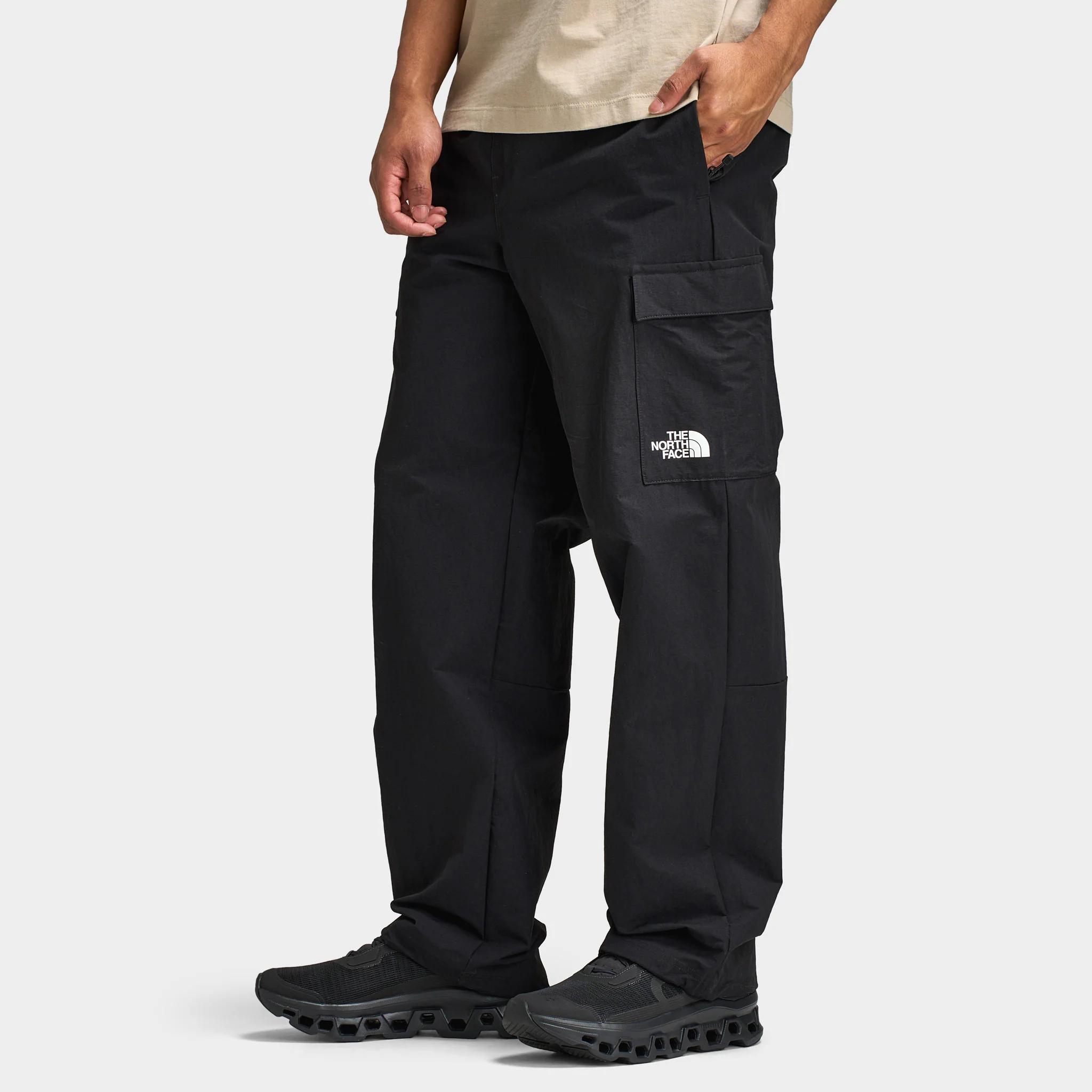 The North Face M Trishul Open Hem Cargo Pant / TNF Black - Image 4