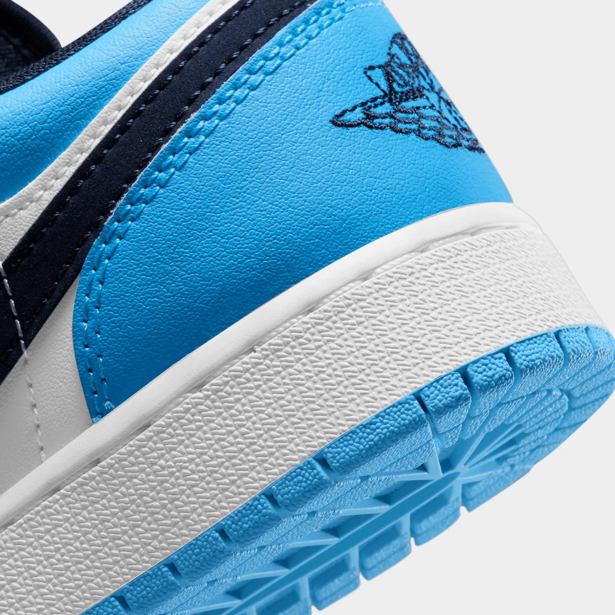 Jordan 1 Low GS White / Dark Powder Blue - Obsidian - Image 3