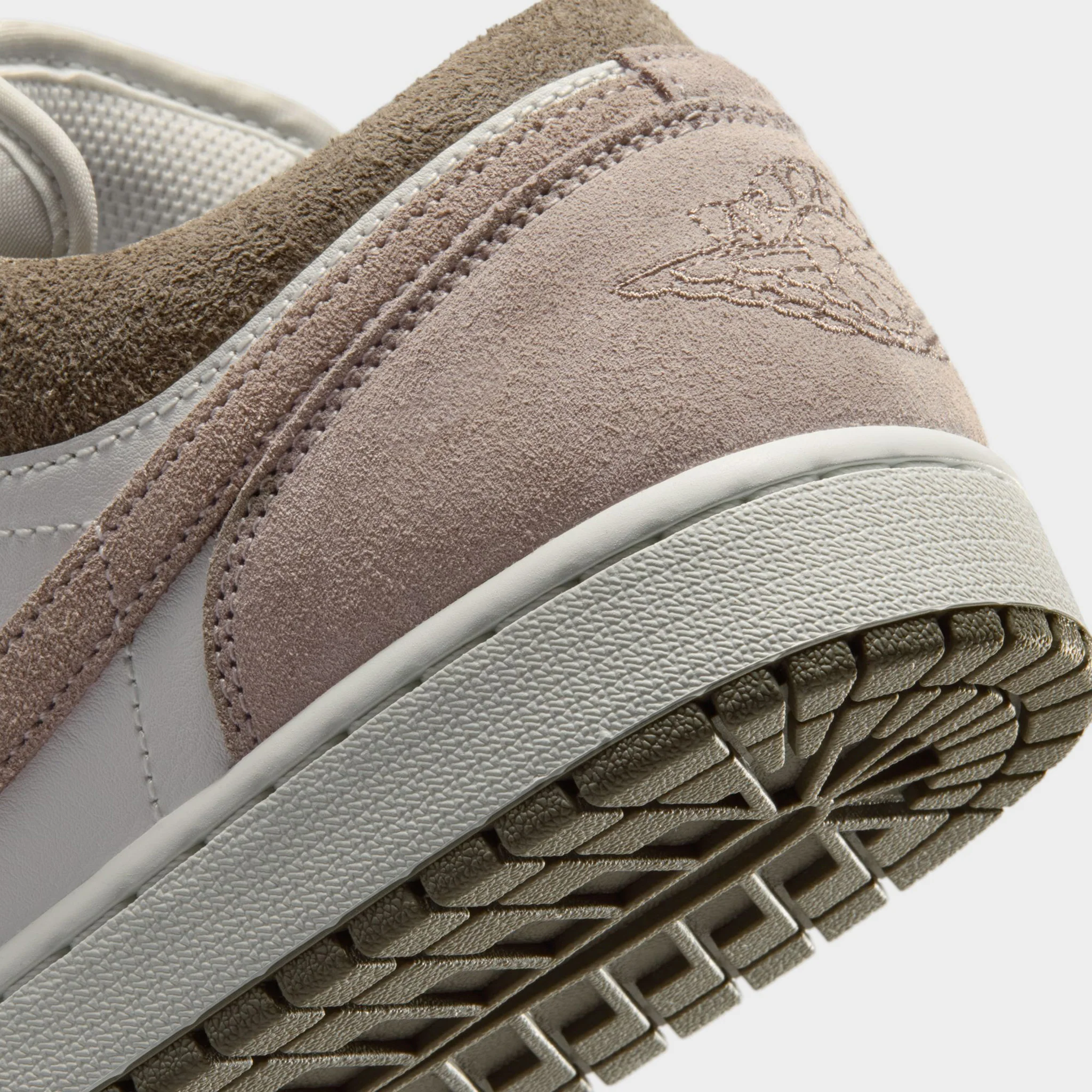 Jordan 1 Low Olive Grey / Enigma Stone - Summit White - Image 4