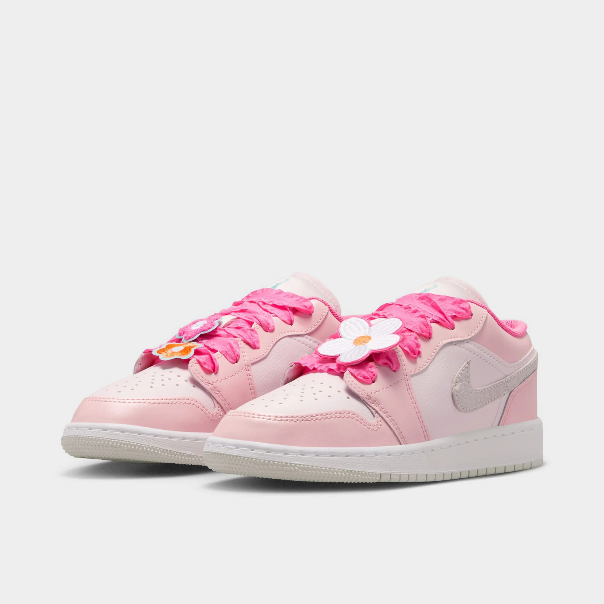 Jordan 1 Low SE GS Pink Bloom / Pink Glow - Pearl Pink - Image 2