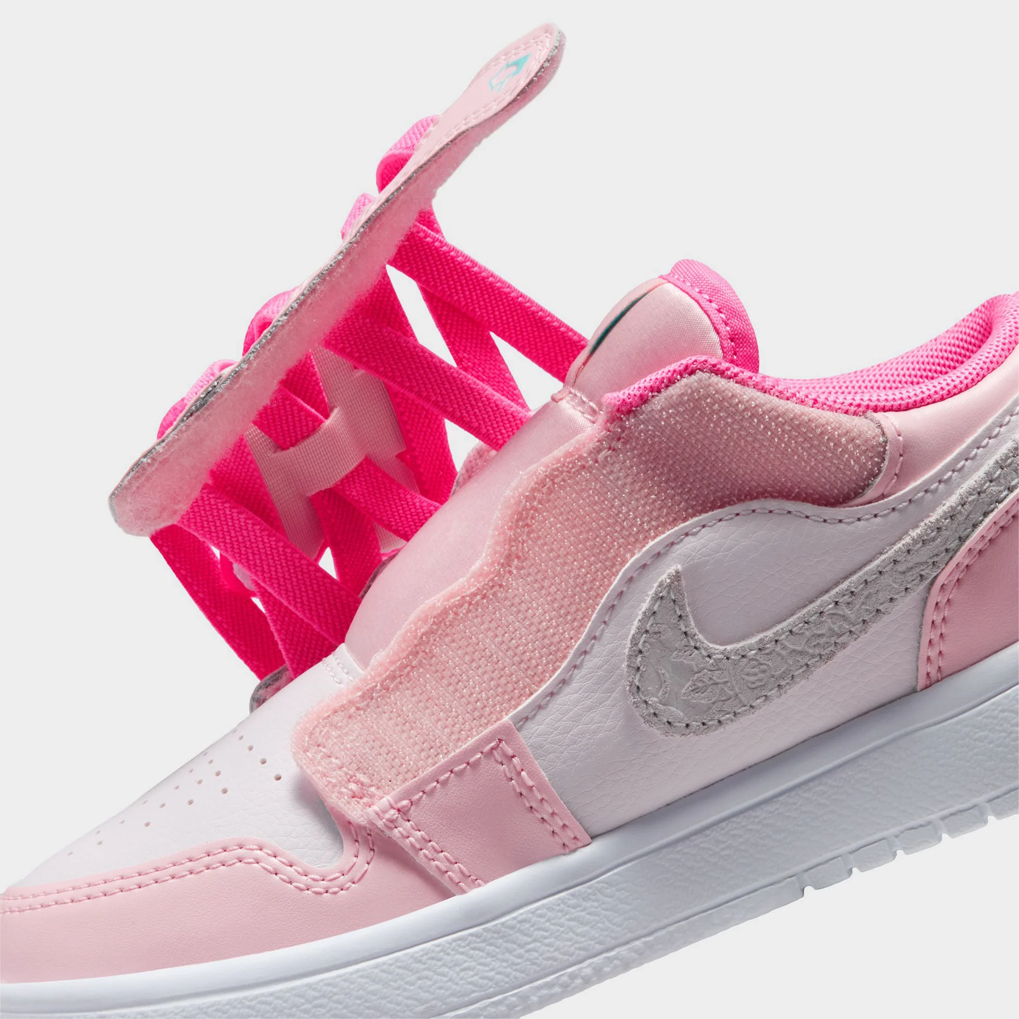 Jordan 1 Low SE PS Pink Glow / Light Aqua - Pink Bloom - Image 4