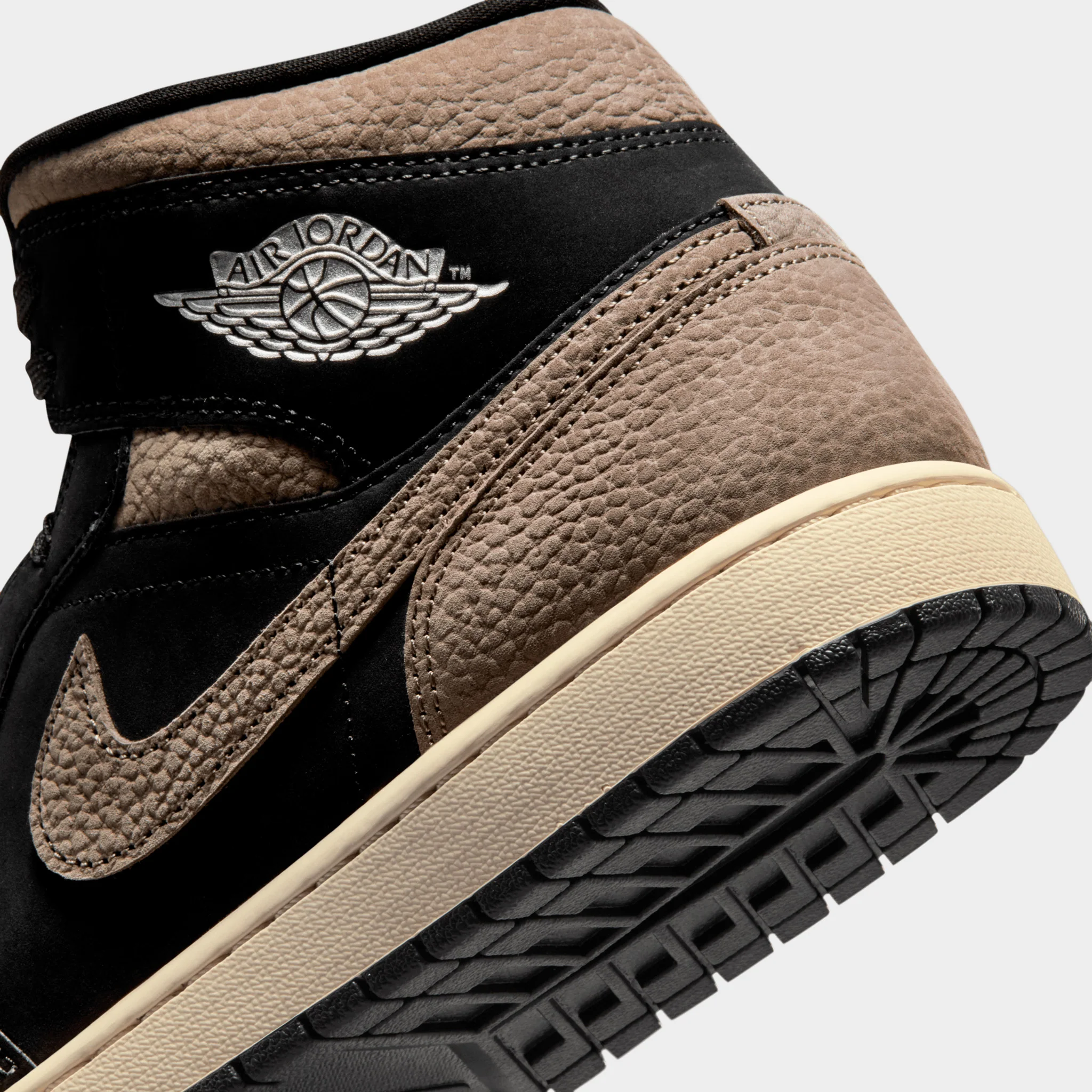 Jordan 1 Mid Black/Olive Grey - Image 7