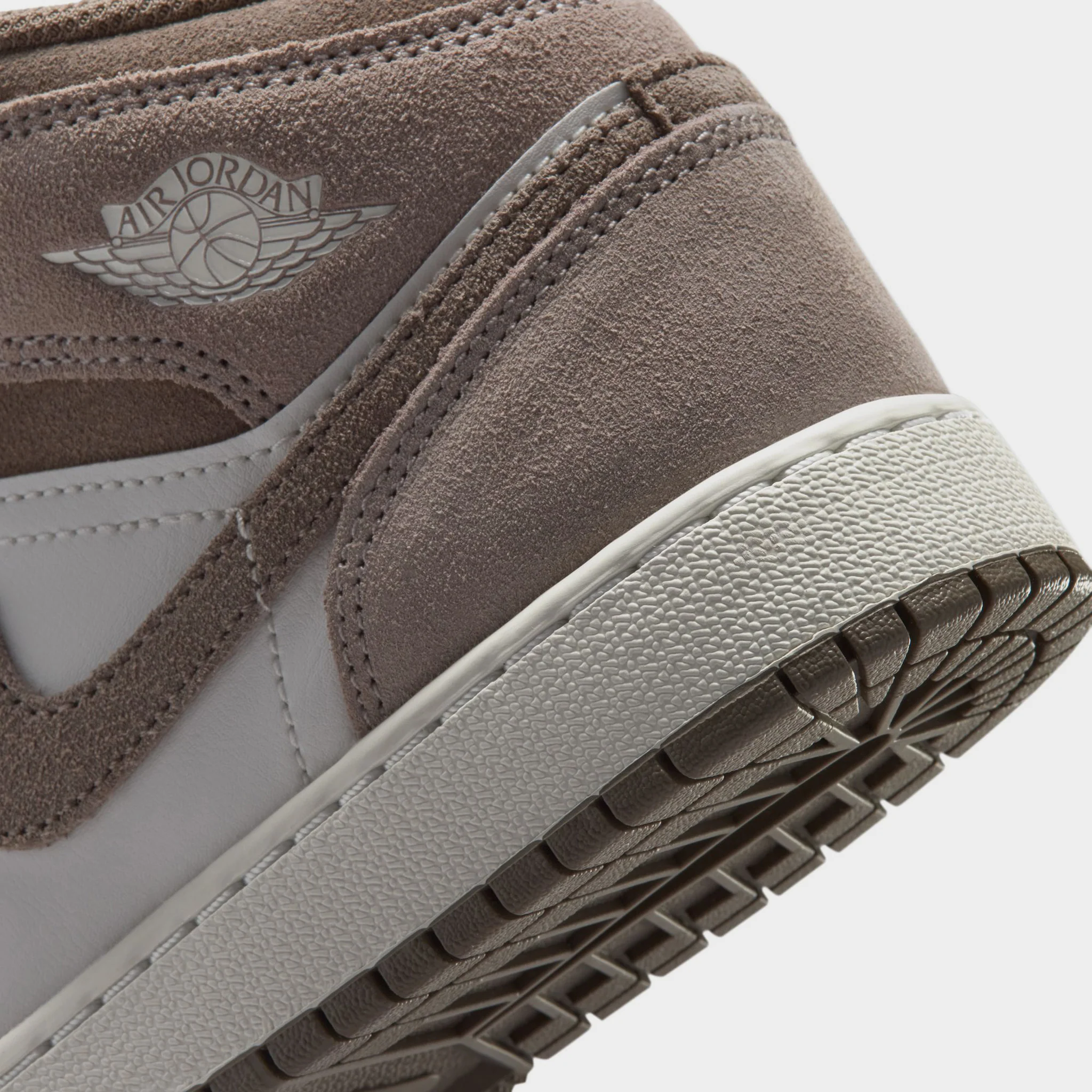 Jordan 1 Mid GS Enigma Stone / Olive Grey - Summit White - Image 3