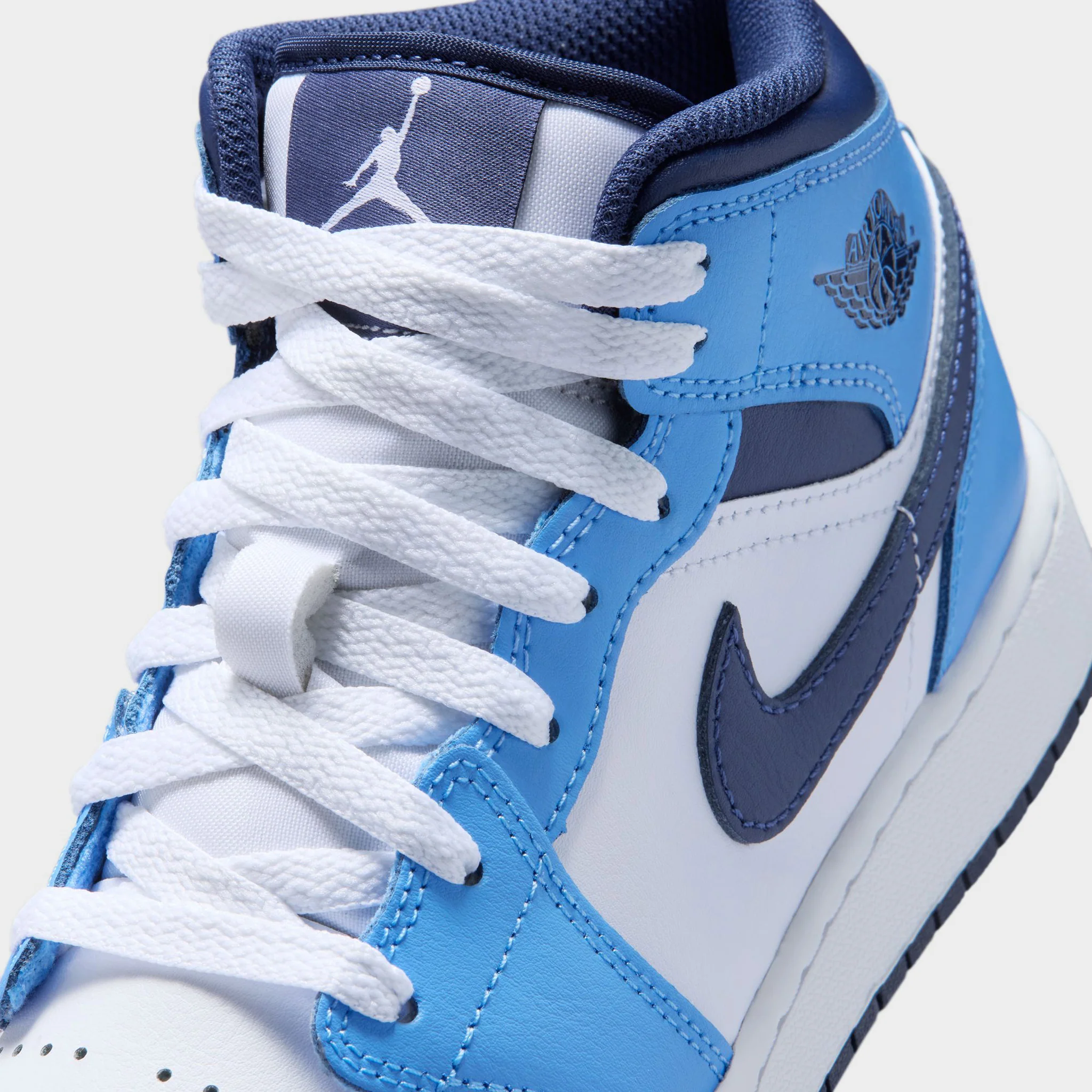 Jordan 1 Mid GS Midnight Navy / University Blue - White - Image 3