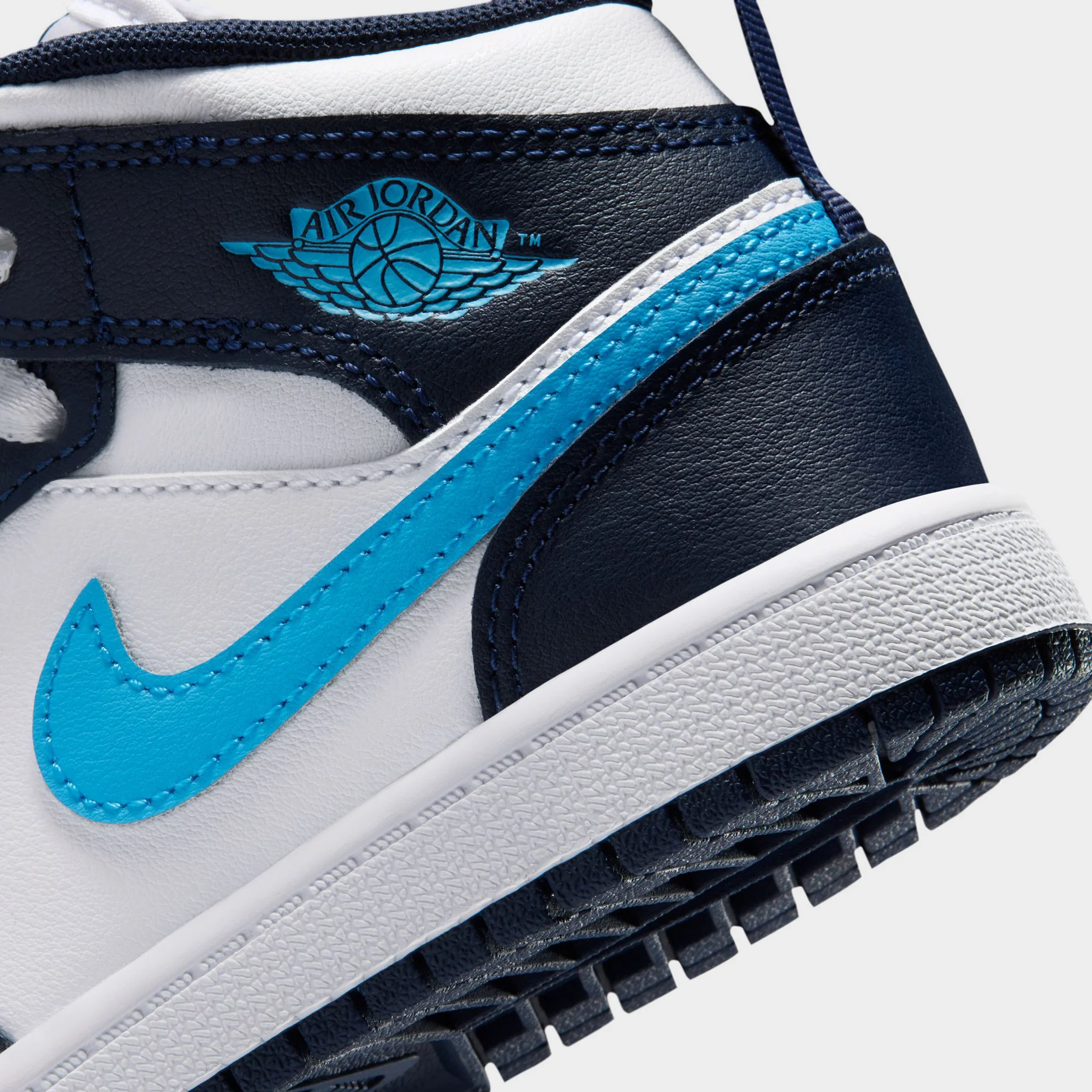 Jordan 1 Mid PS Obsidian / Dark Powder Blue - White - Image 4