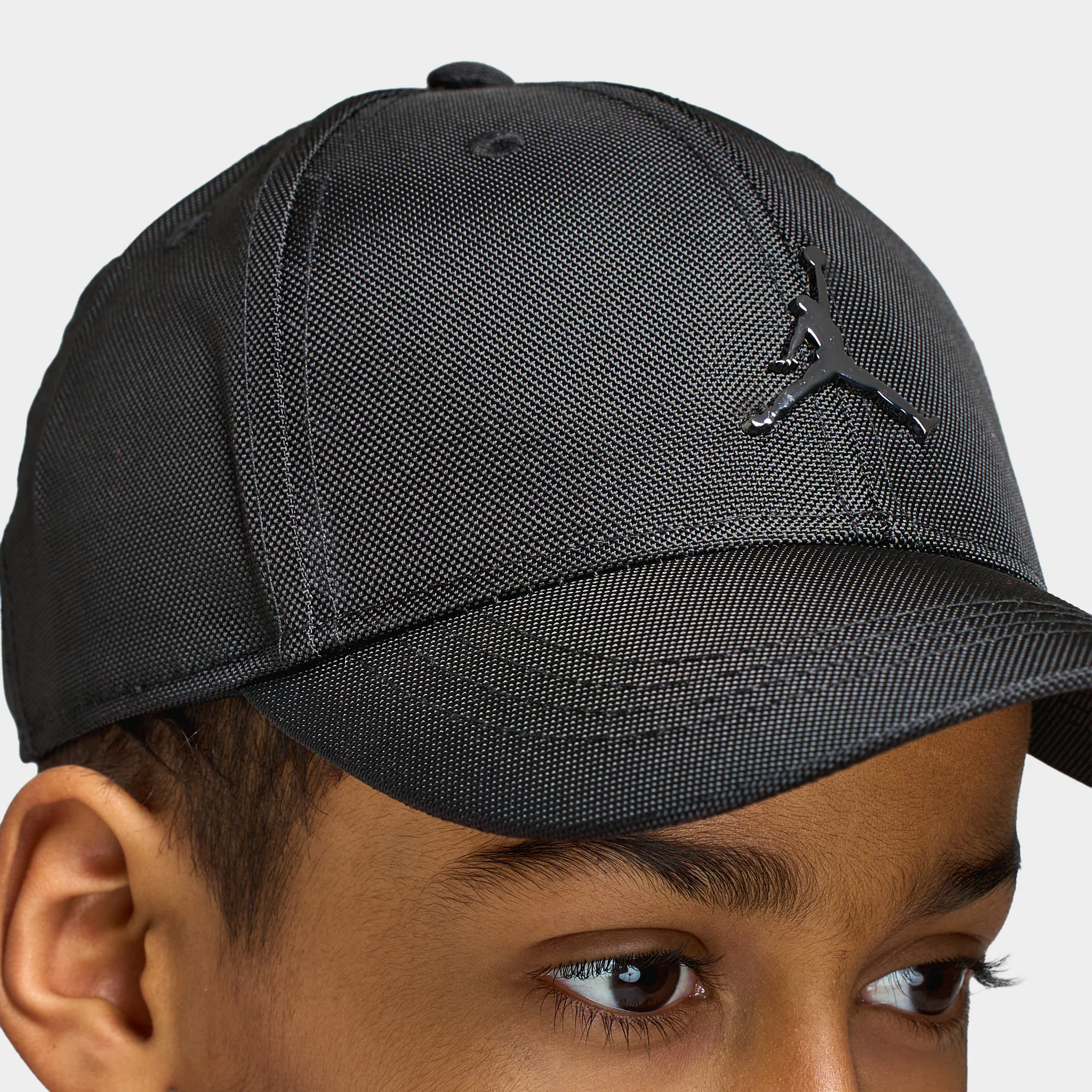Jordan Big Kids Metal Jumpman Curve Brim Black / Gunmetal - Image 4