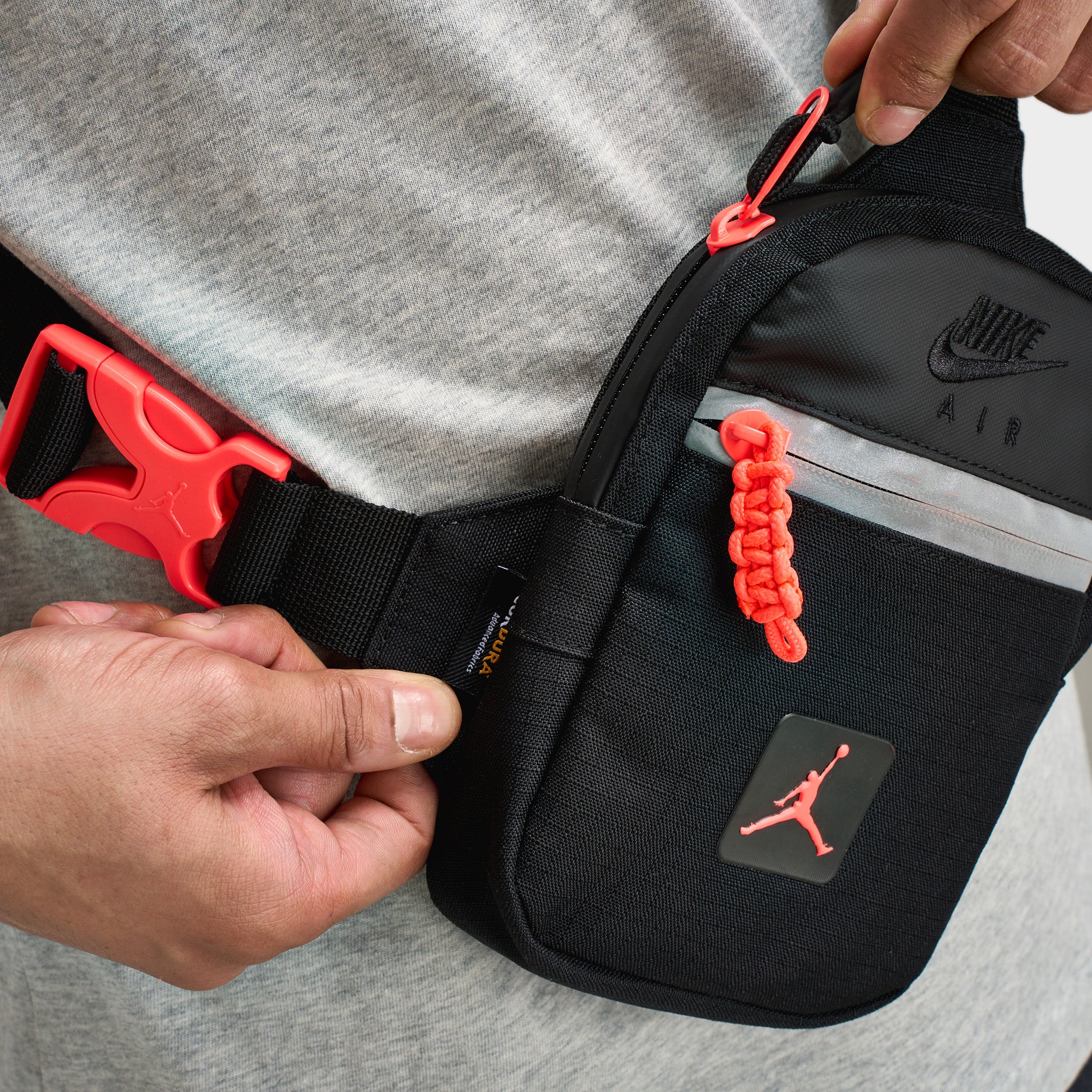 Jordan Cordura Franchise Sling Bag Black / Infrared - Image 3