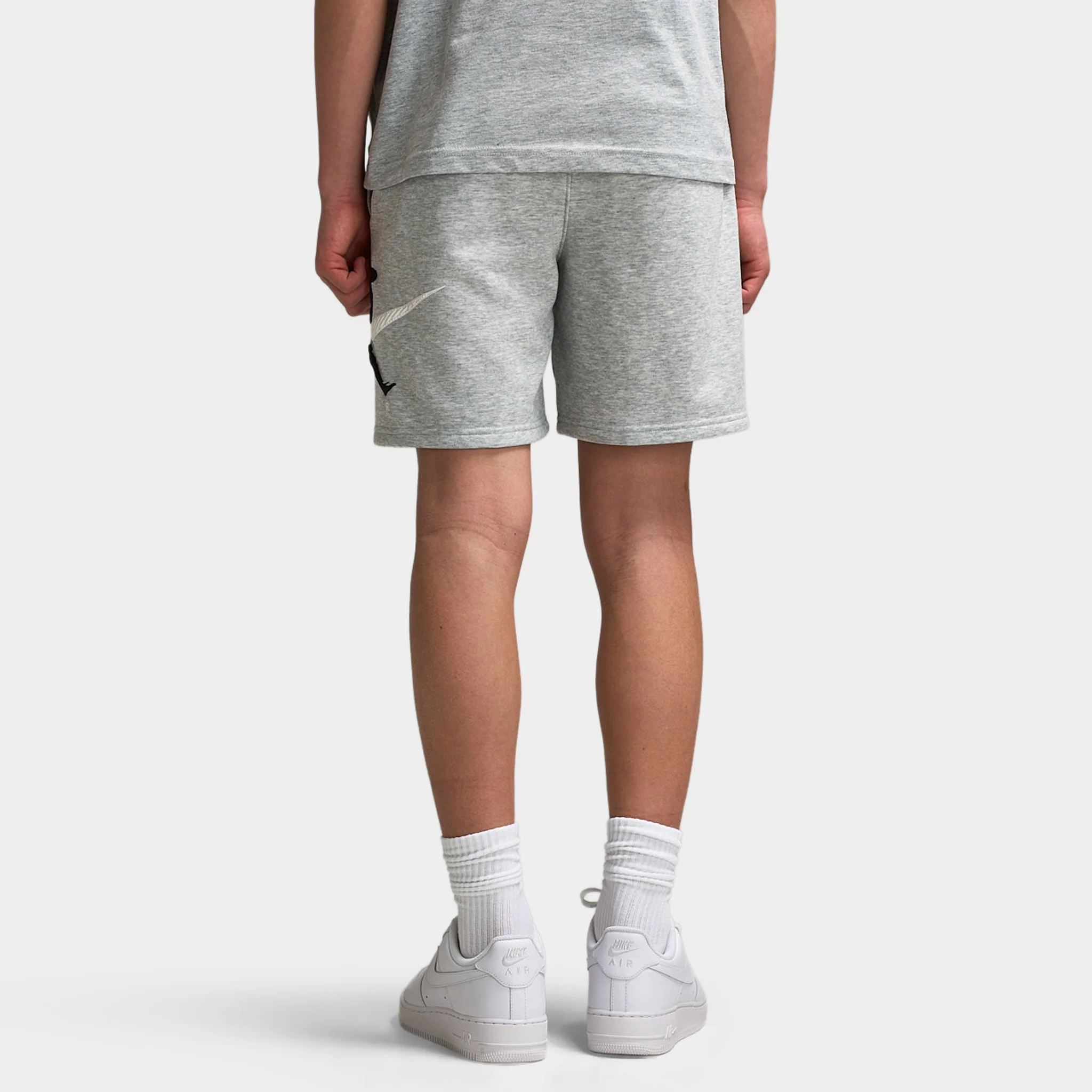 Jordan Juniors' Brand Arch Fleece Shorts / Light Grey Heather - Image 4