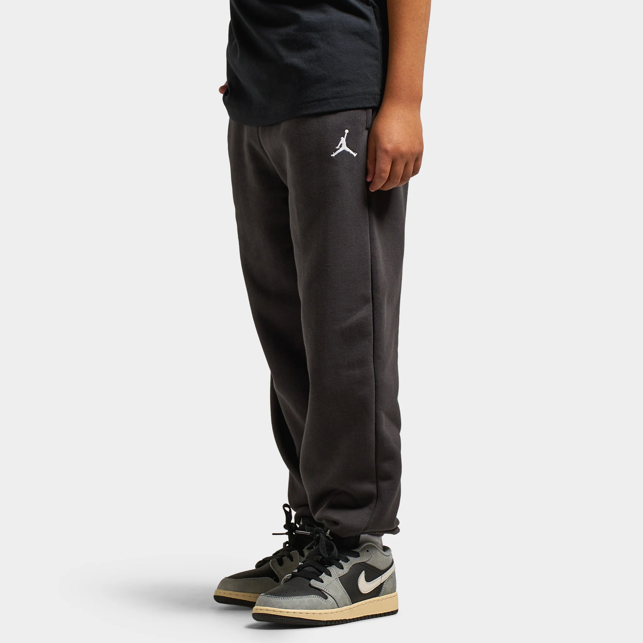Jordan Juniors' Essential Joggers / Off Noir - Image 3