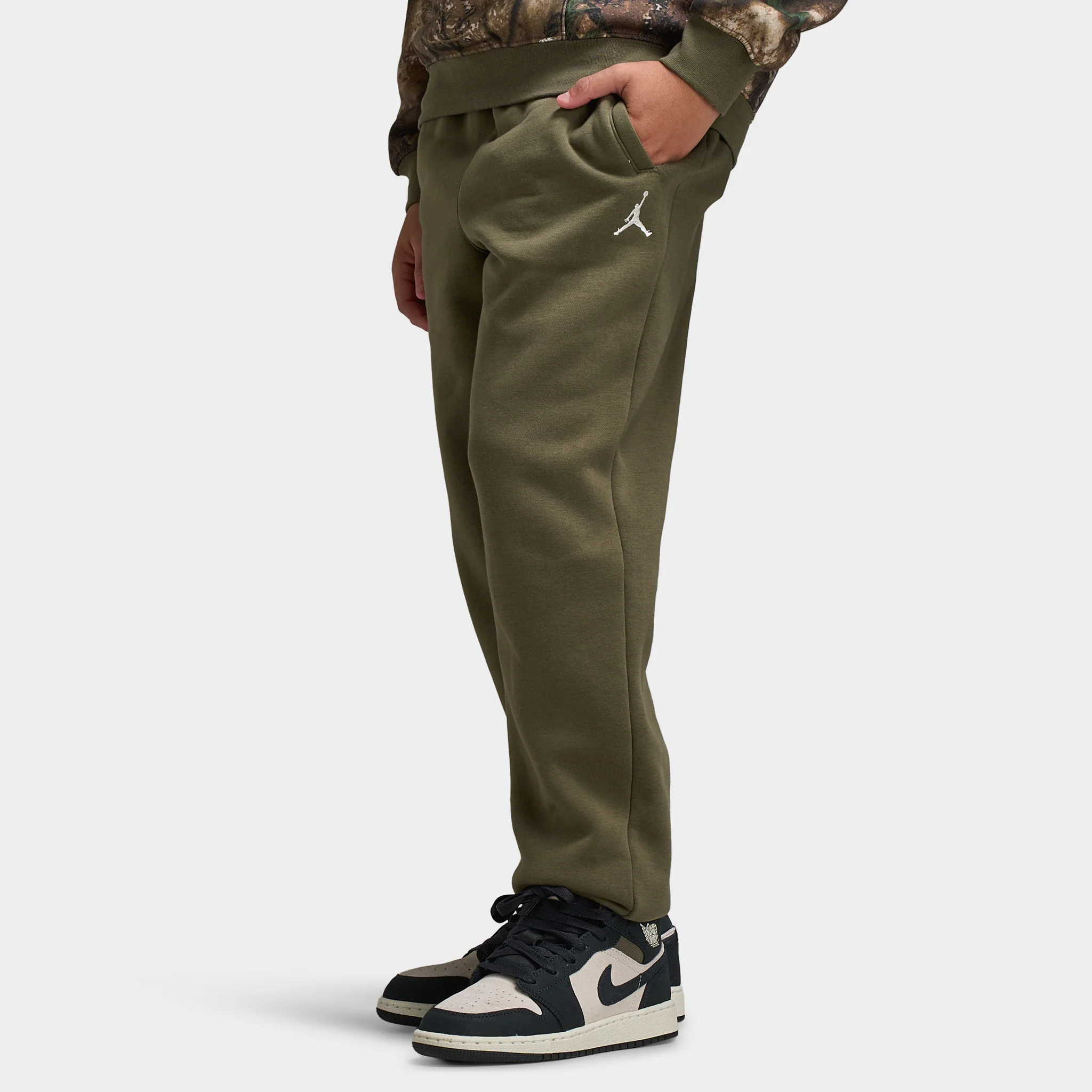Jordan Juniors' MJ MVP Fleece Pants / Medium Olive - Image 3