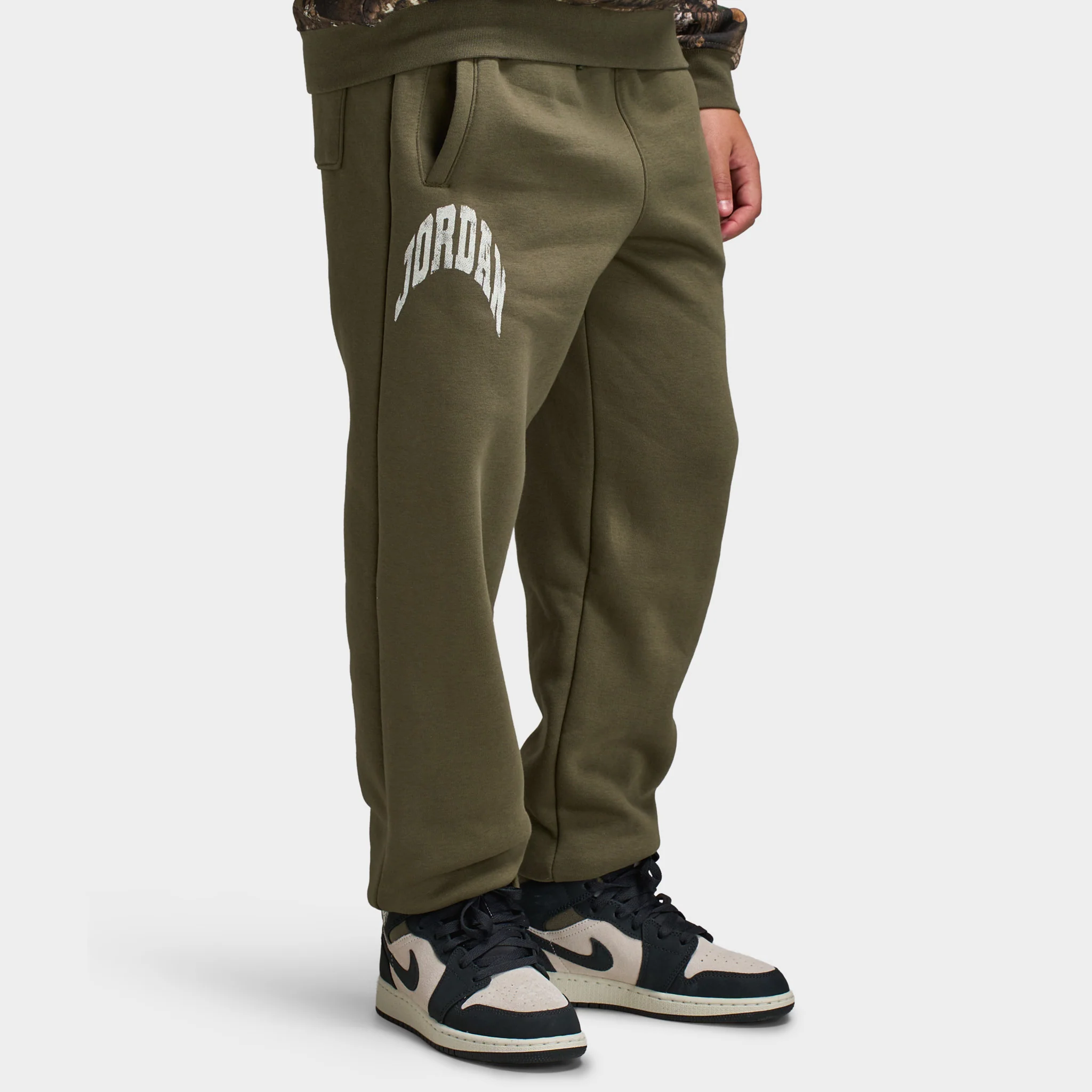 Jordan Juniors' MJ MVP Fleece Pants / Medium Olive - Image 4