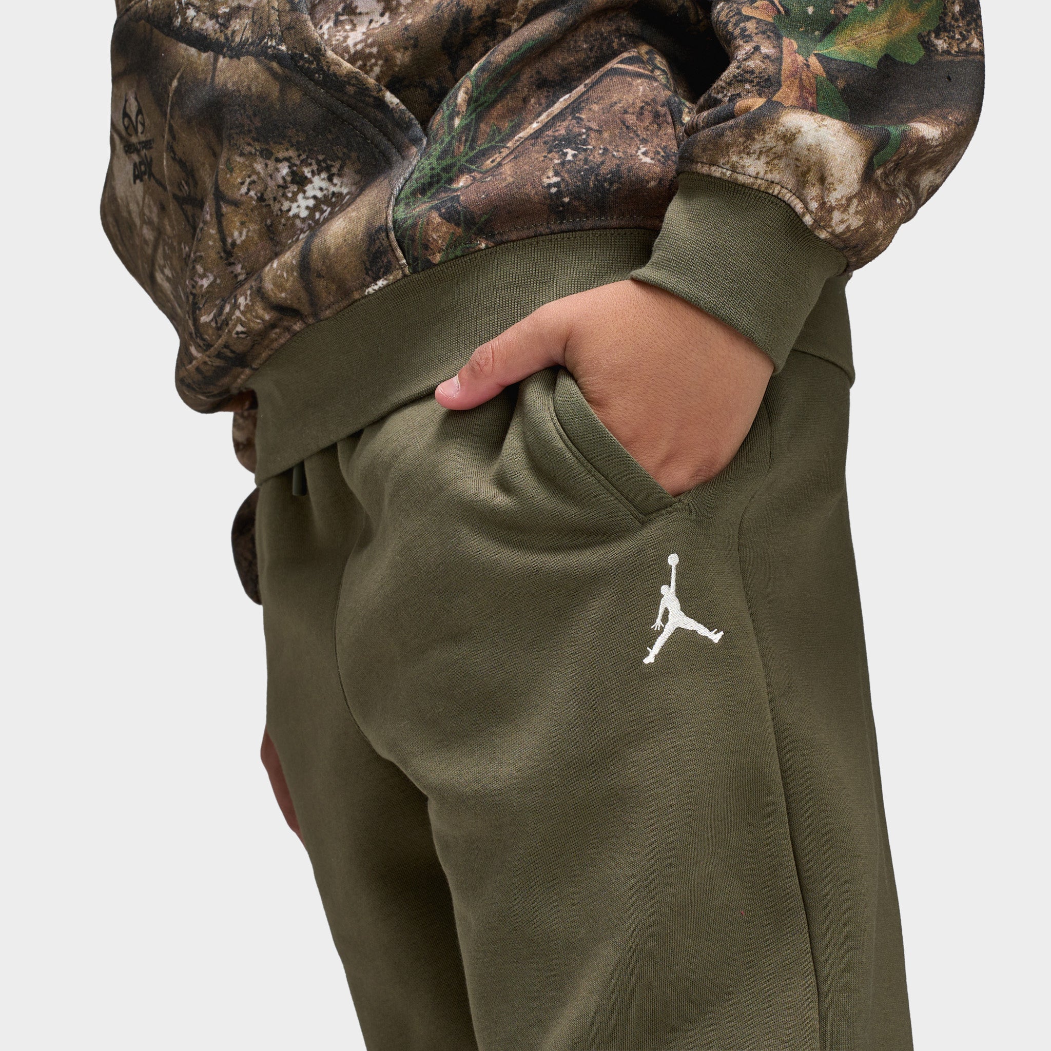Jordan Juniors' MJ MVP Fleece Pants / Medium Olive - Image 5