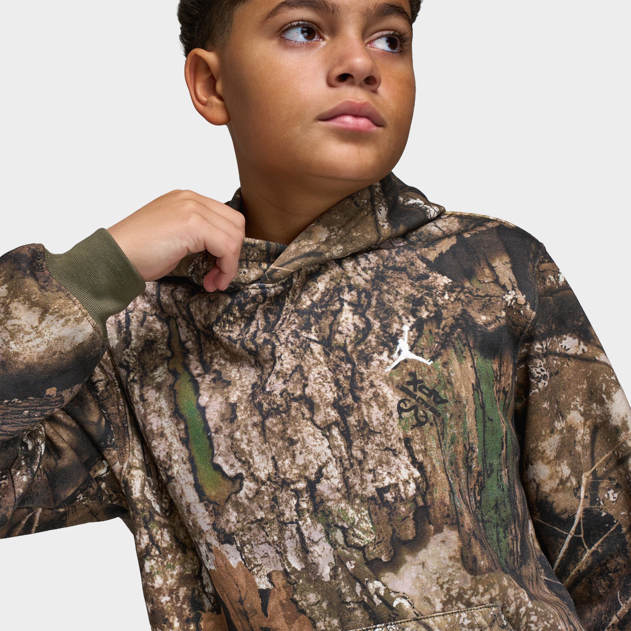 Jordan Juniors' MJ MVP Fleece Pullover Hoodie / Medium Olive Camo - Image 4