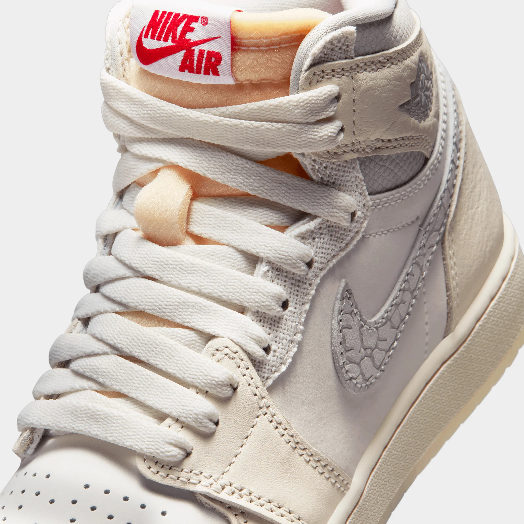 Jordan 1 Retro High OG GS Sail / University Red - Pale Ivory - Image 3
