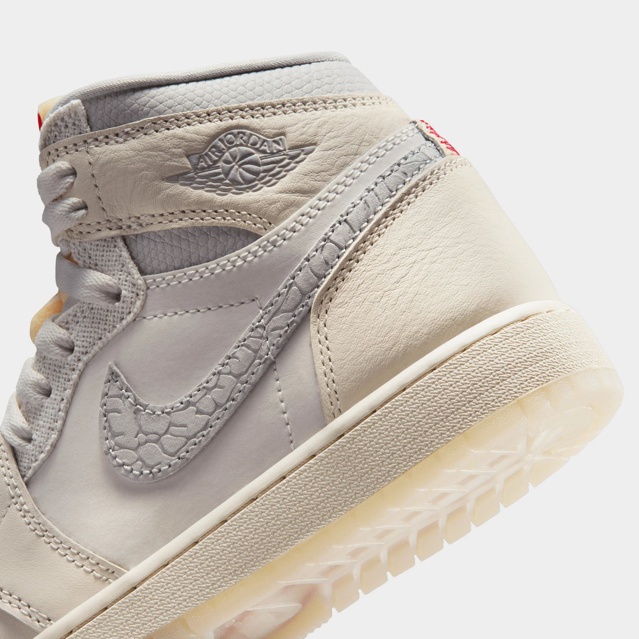 Jordan 1 Retro High OG GS Sail / University Red - Pale Ivory - Image 4