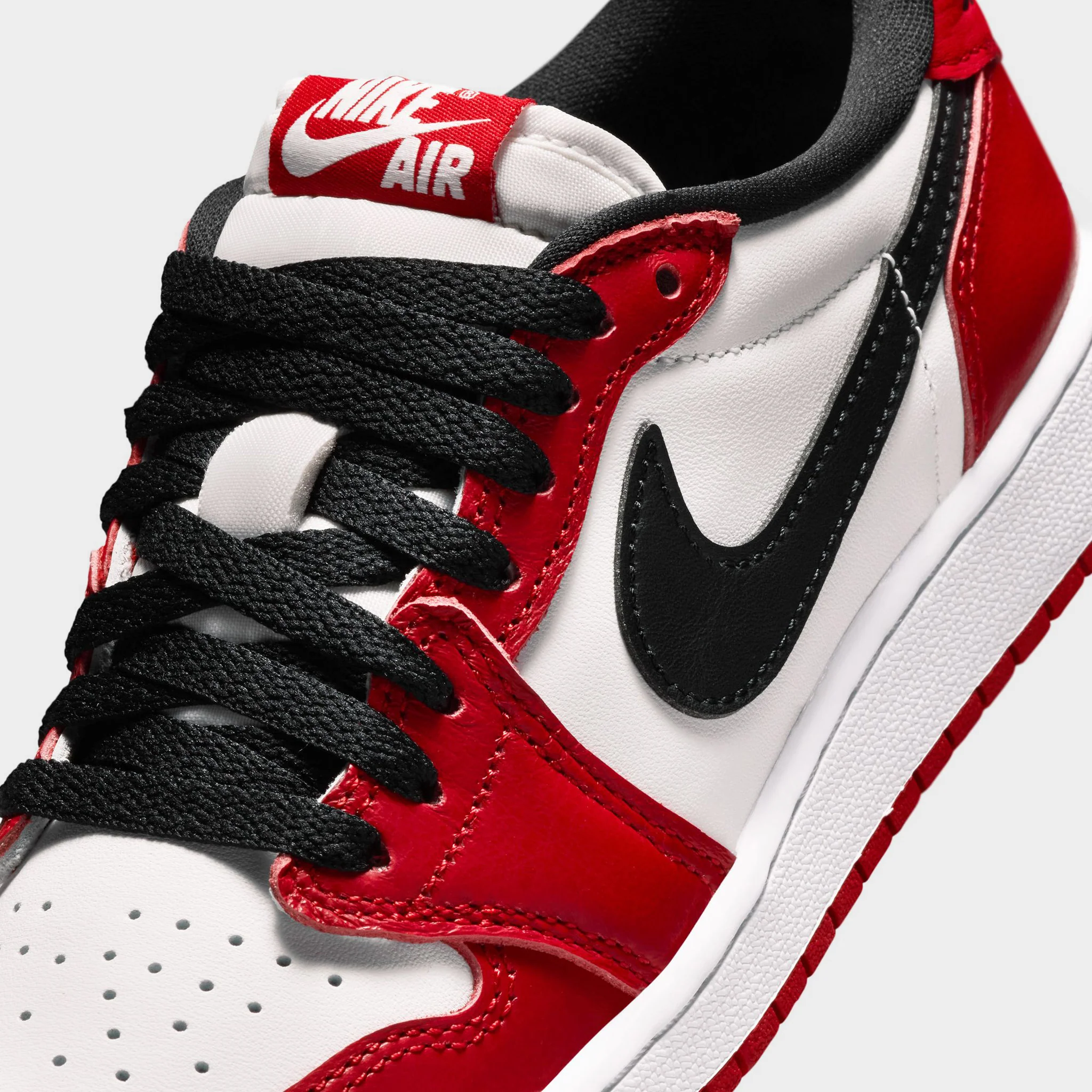 Jordan 1 Retro Low GS Varsity Red / Black - Summit White - Image 3