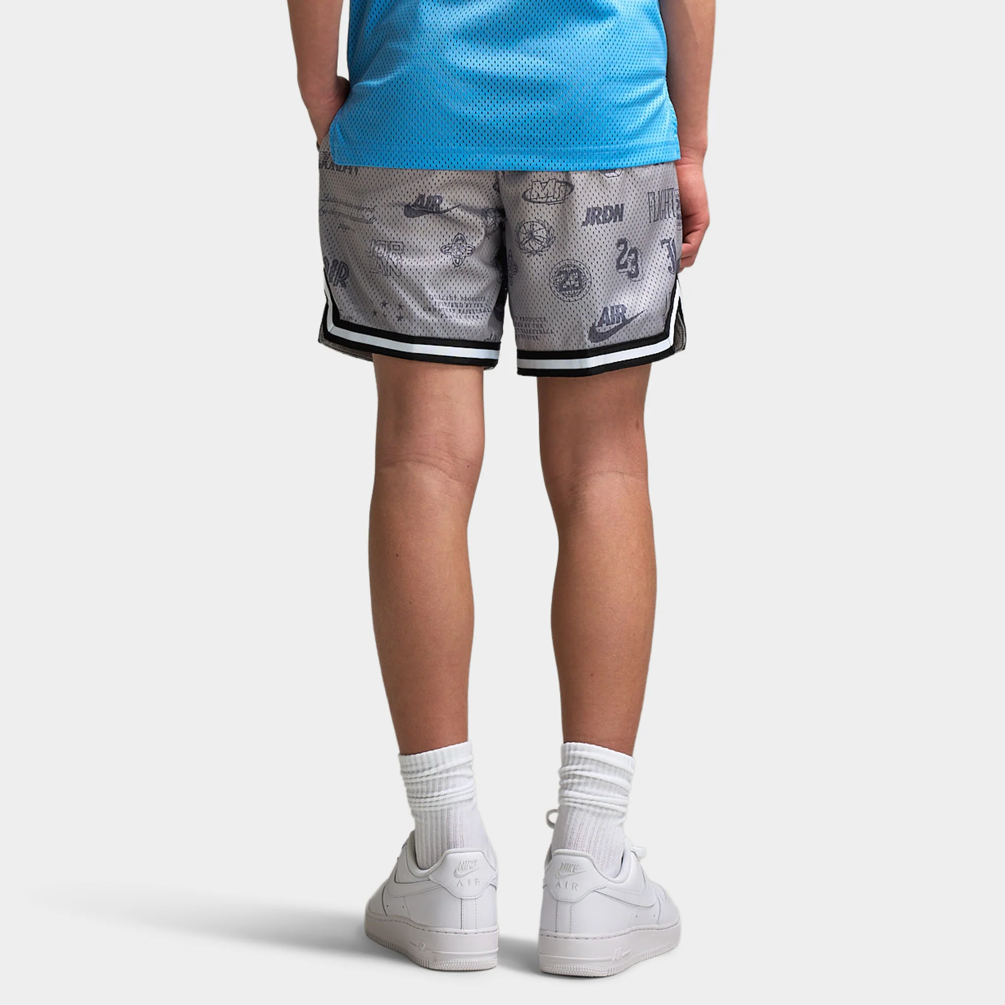 Jordan Juniors' Taping Mesh Print Shorts / Grey - Image 4