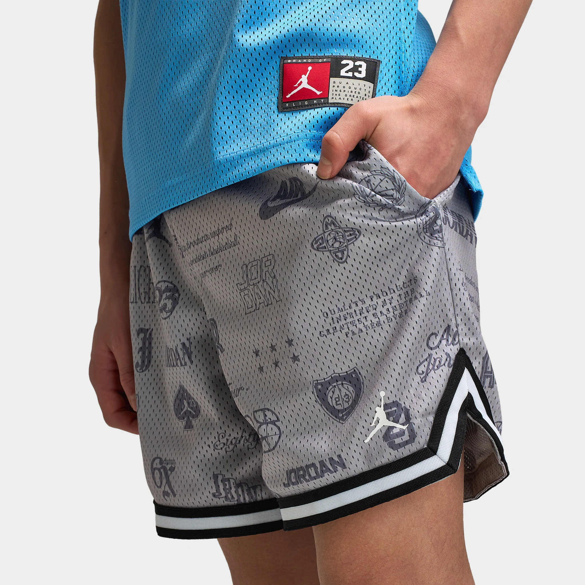 Jordan Juniors' Taping Mesh Print Shorts / Grey - Image 5