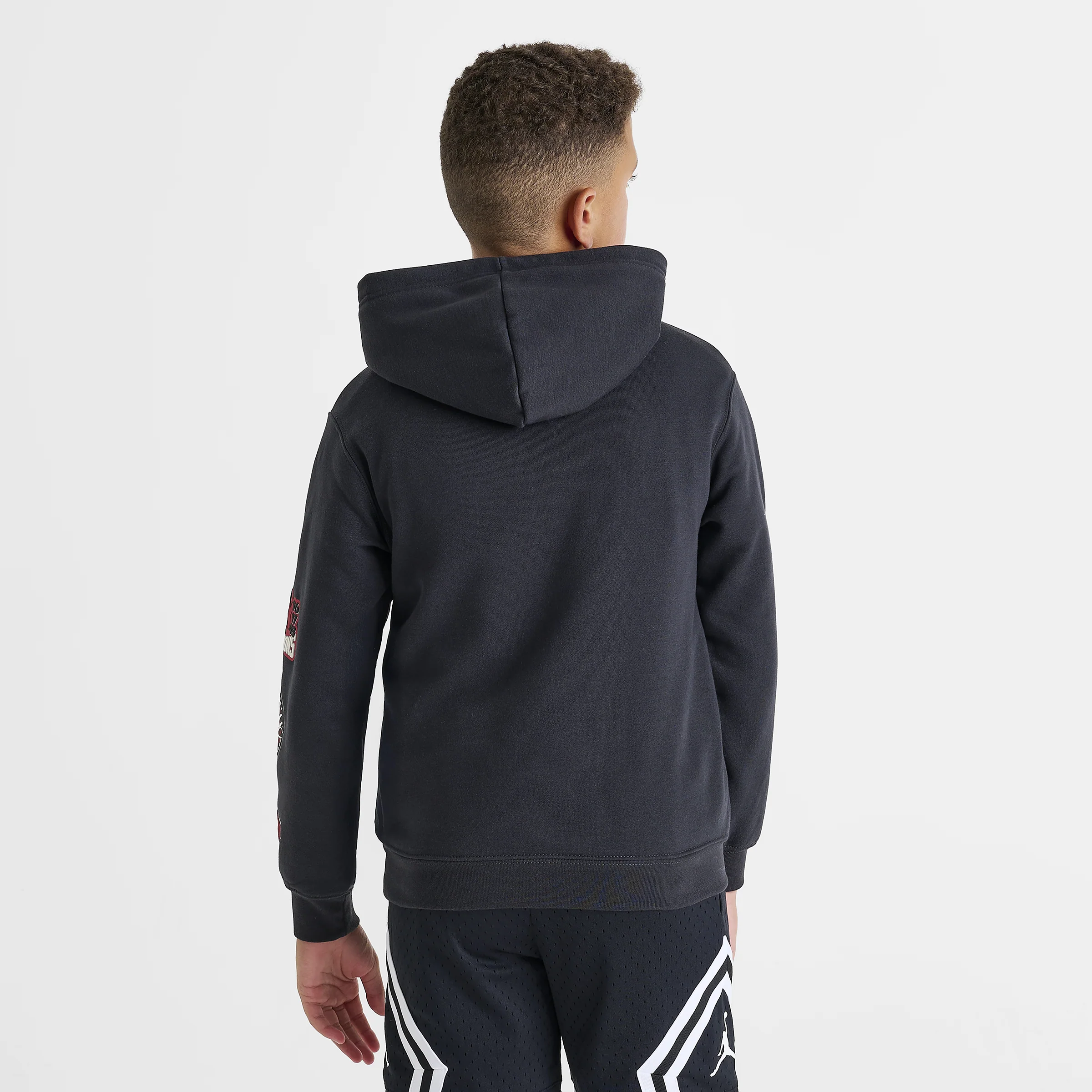 Jordan Juniors' Varsity Split Pullover Hoodie Off Noir / Gym Red - Image 2
