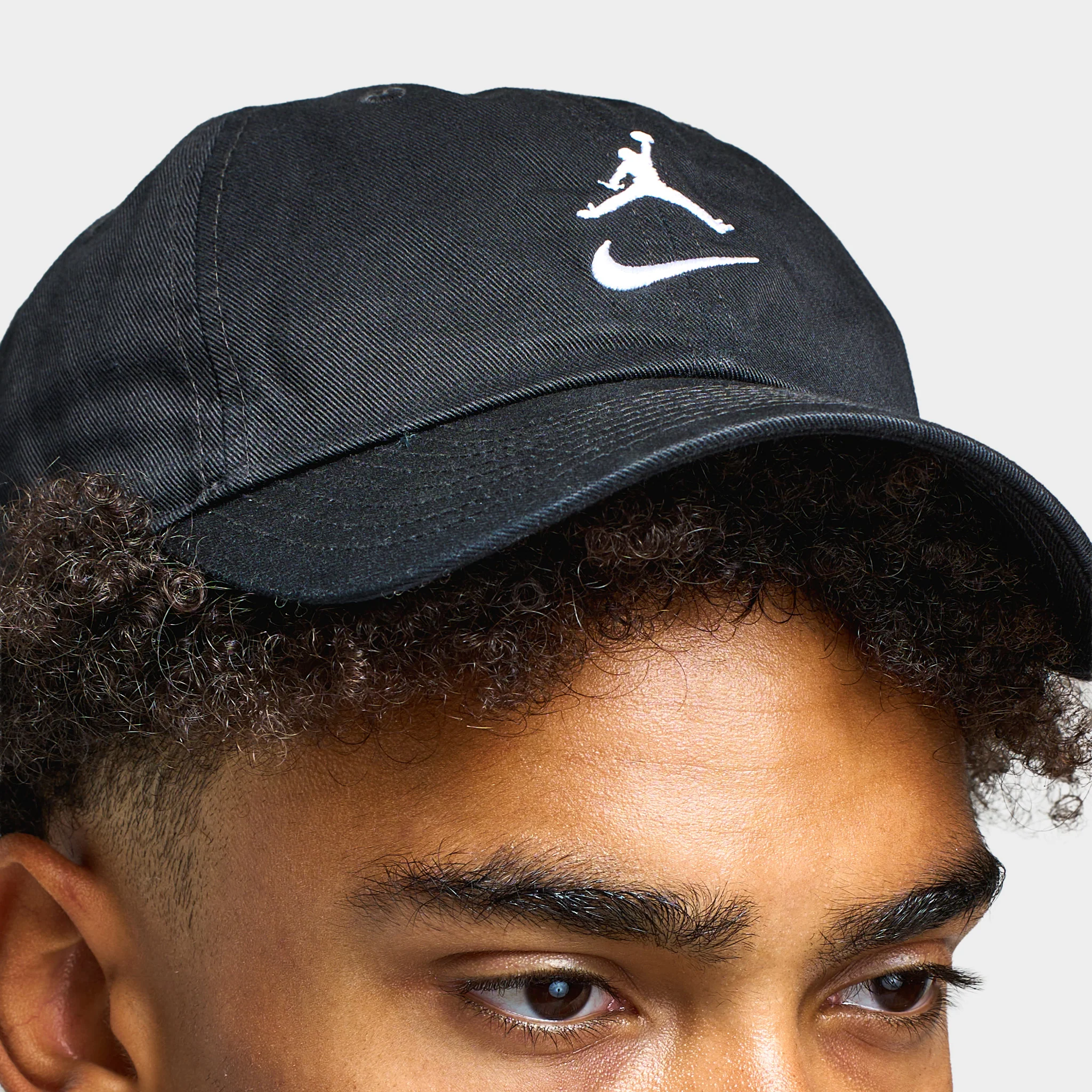 Jordan Stacked Club Cap Black / White - Image 3
