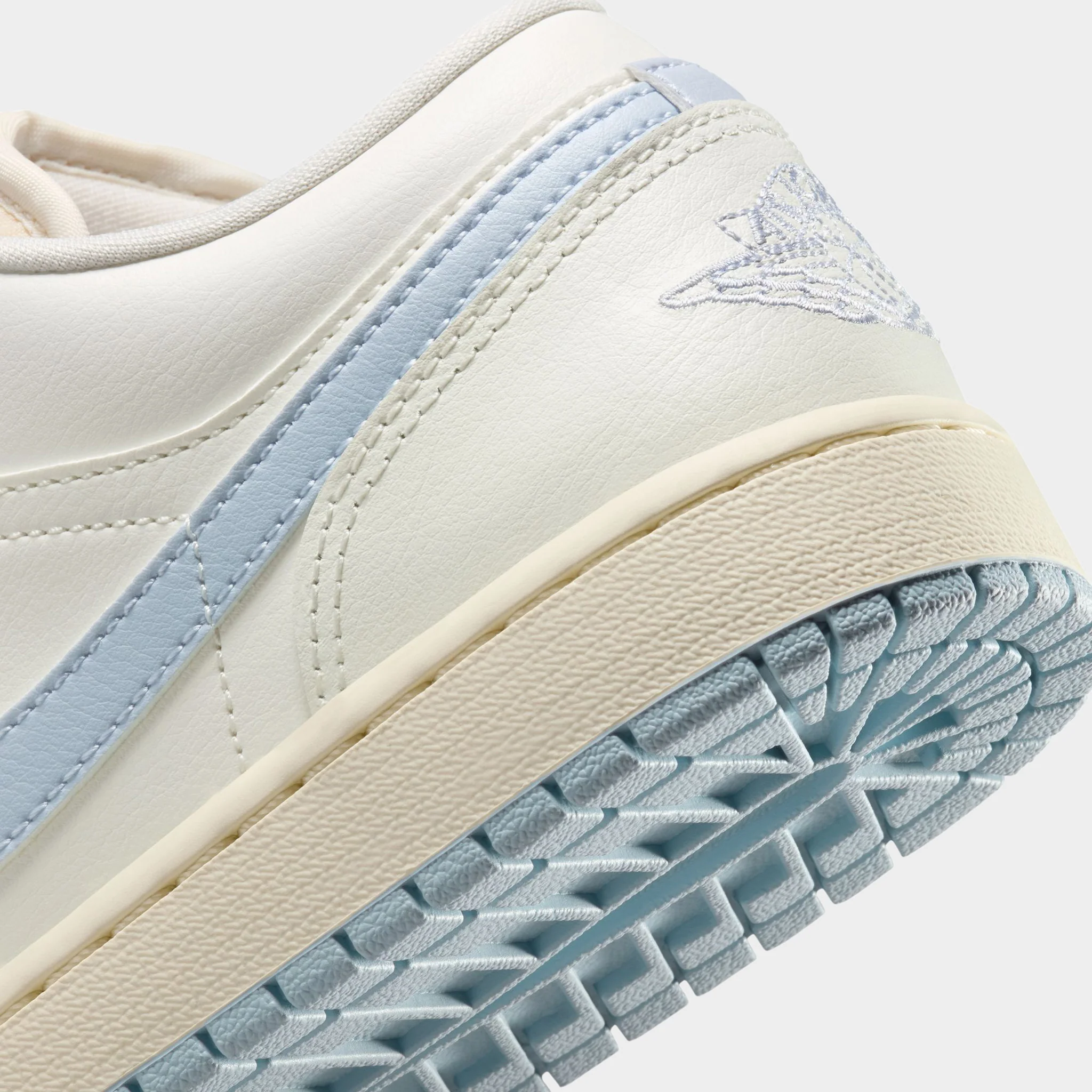 Jordan Women's 1 Low Sail / Ghost - Coconut Milk - Image 4
